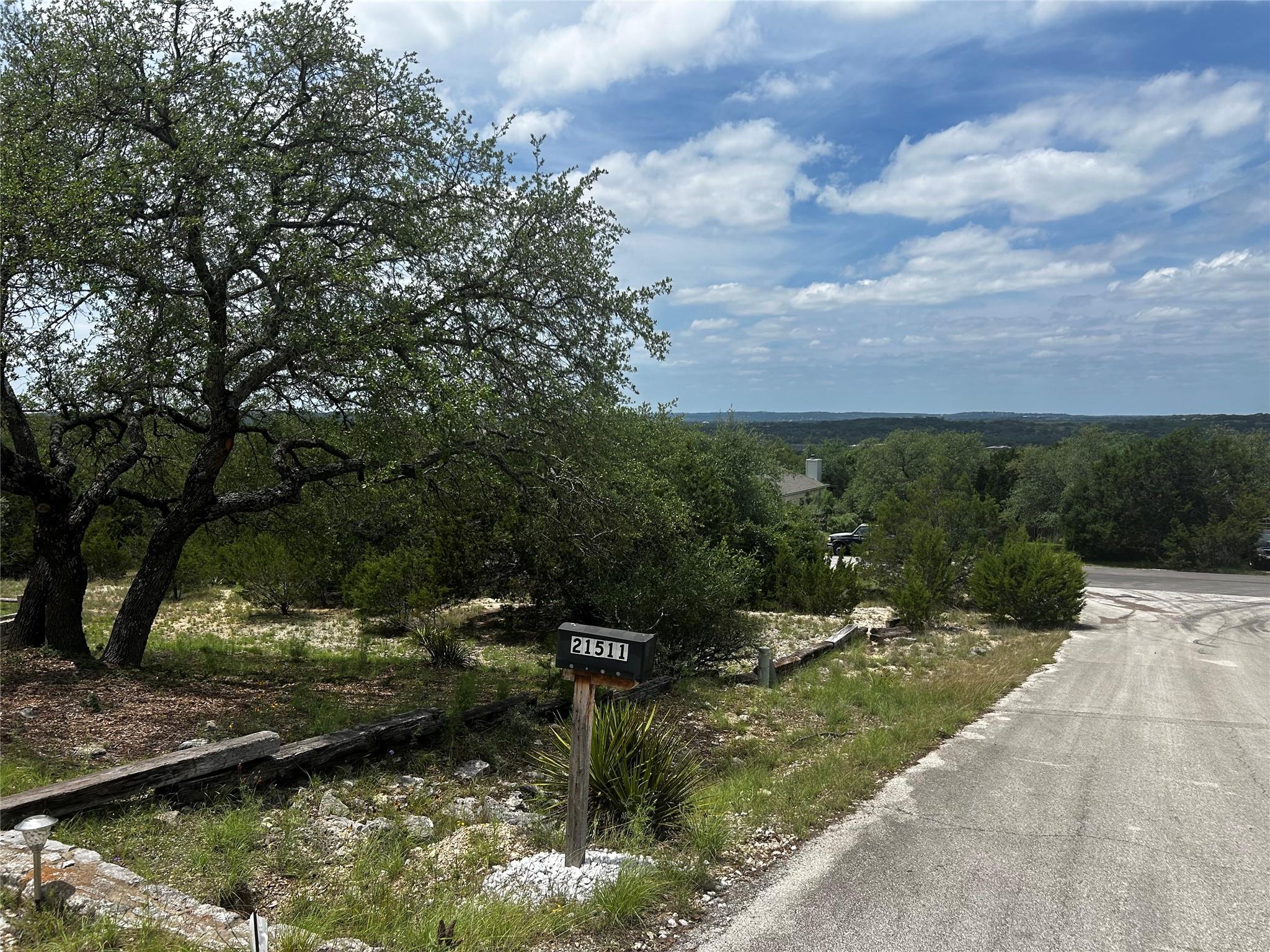 21511 Perry Cv, Lago Vista, TX 78645