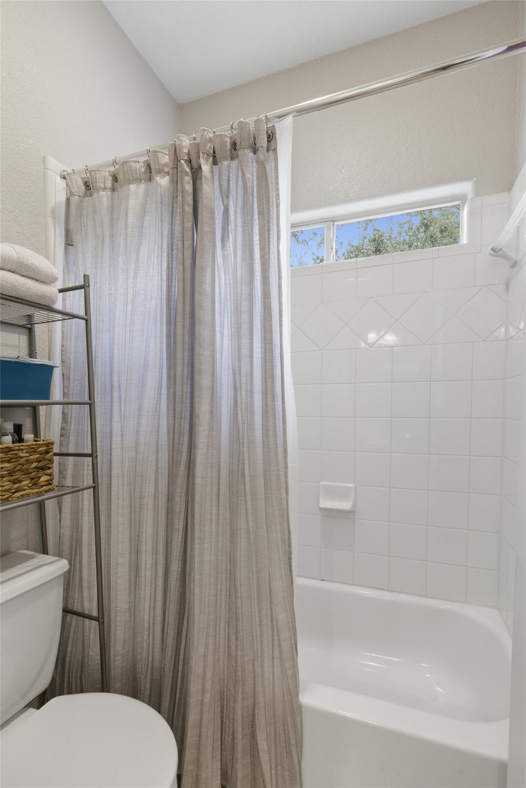 6400 Magenta Ln, Austin, TX 78739