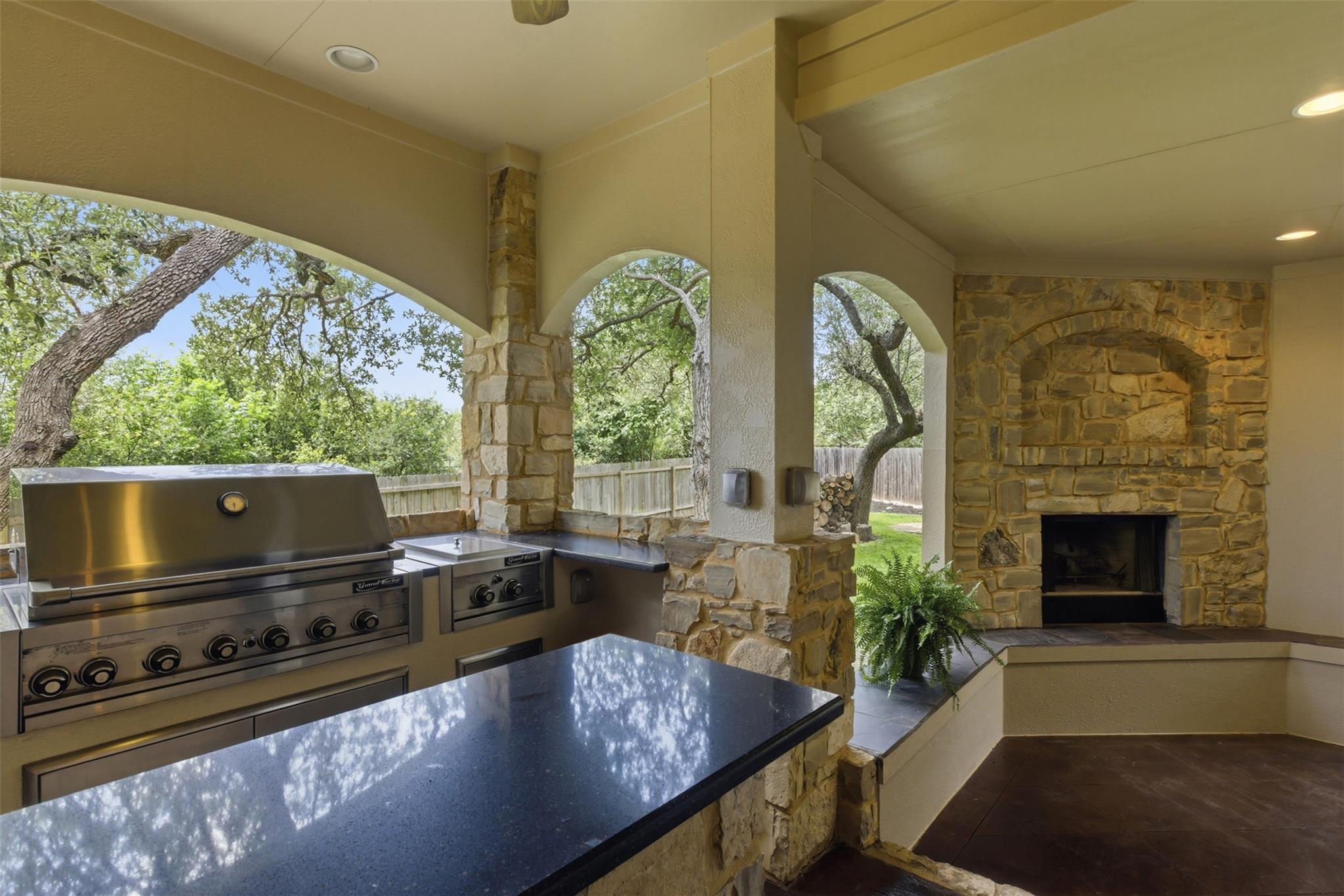 6400 Magenta Ln, Austin, TX 78739