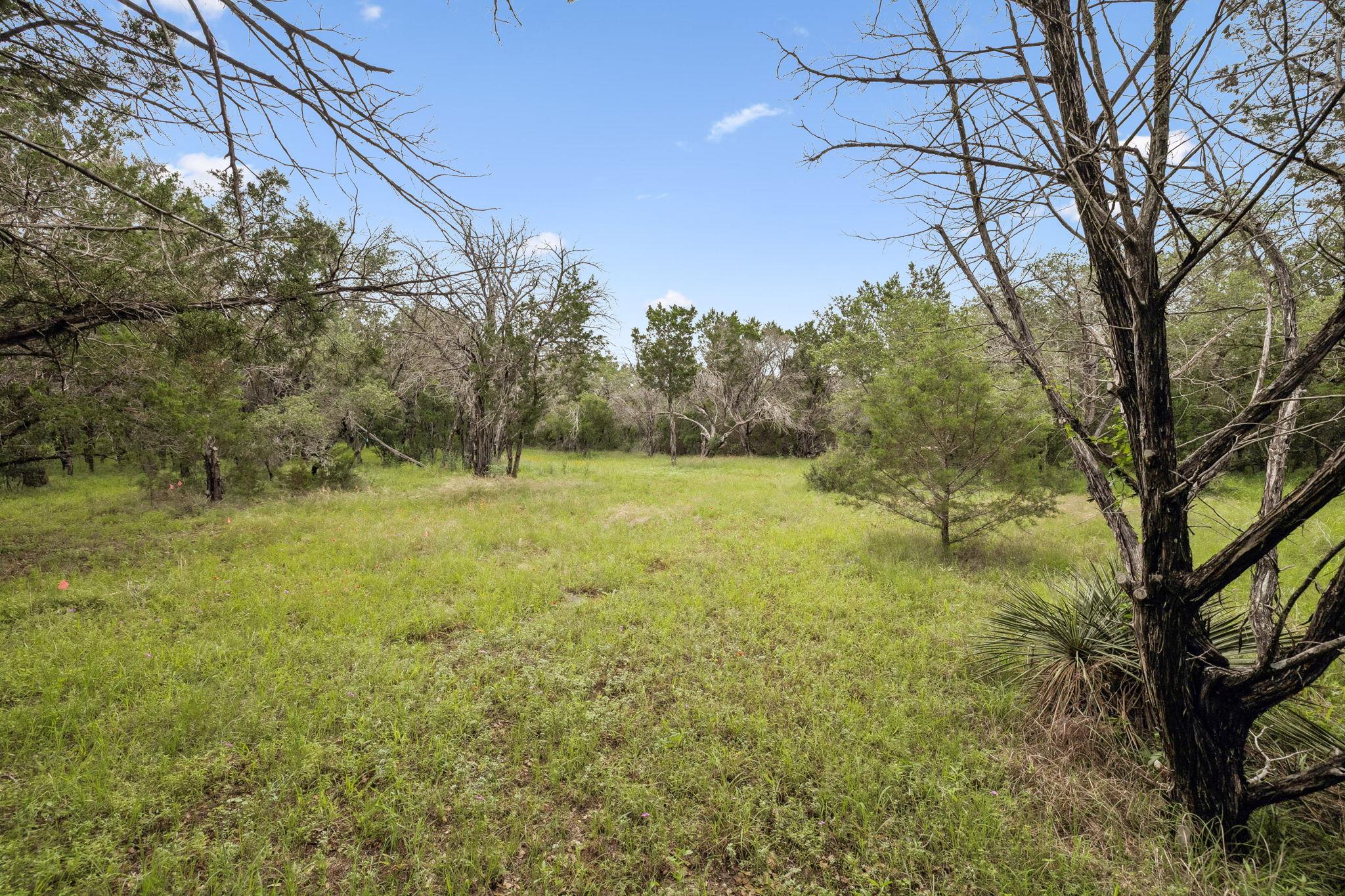 300 Bluff Rd, Spicewood, TX 78669