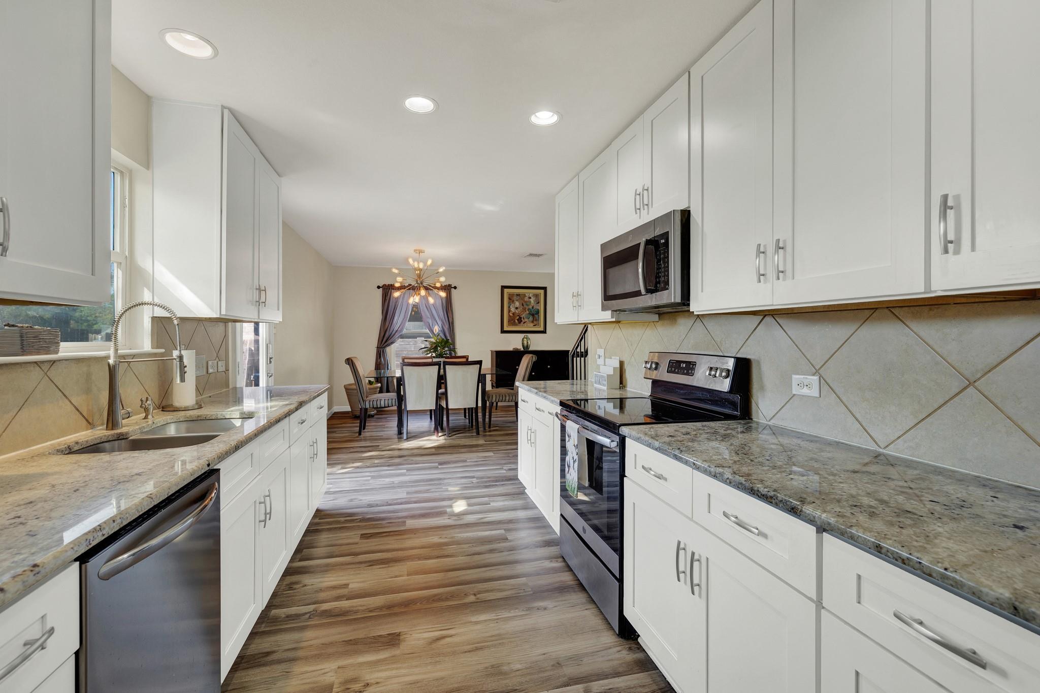2106 Stonehaven Rd, San Marcos, TX 78666