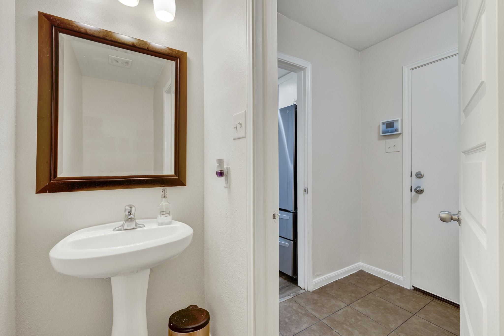 2106 Stonehaven Rd, San Marcos, TX 78666
