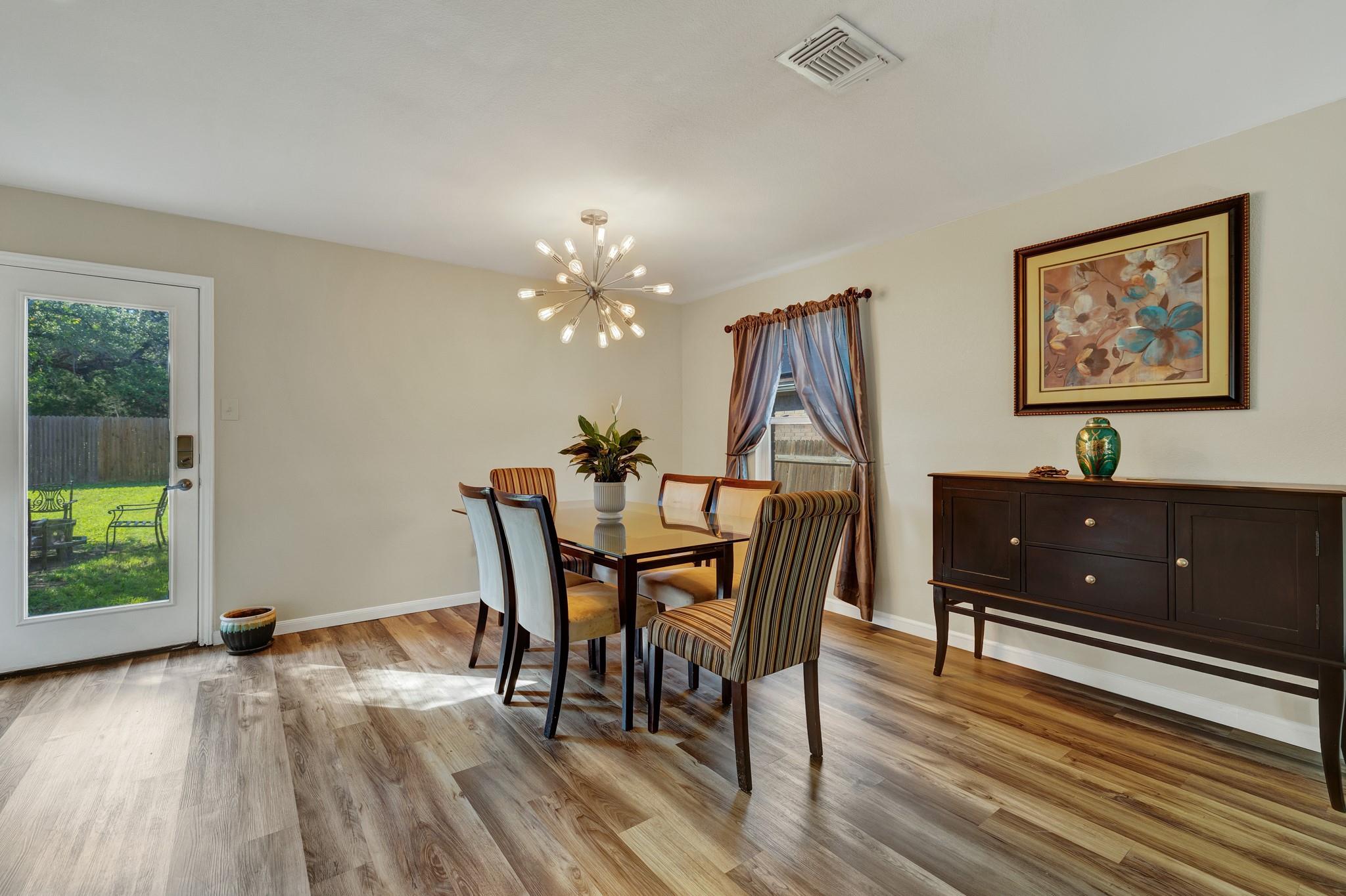 2106 Stonehaven Rd, San Marcos, TX 78666