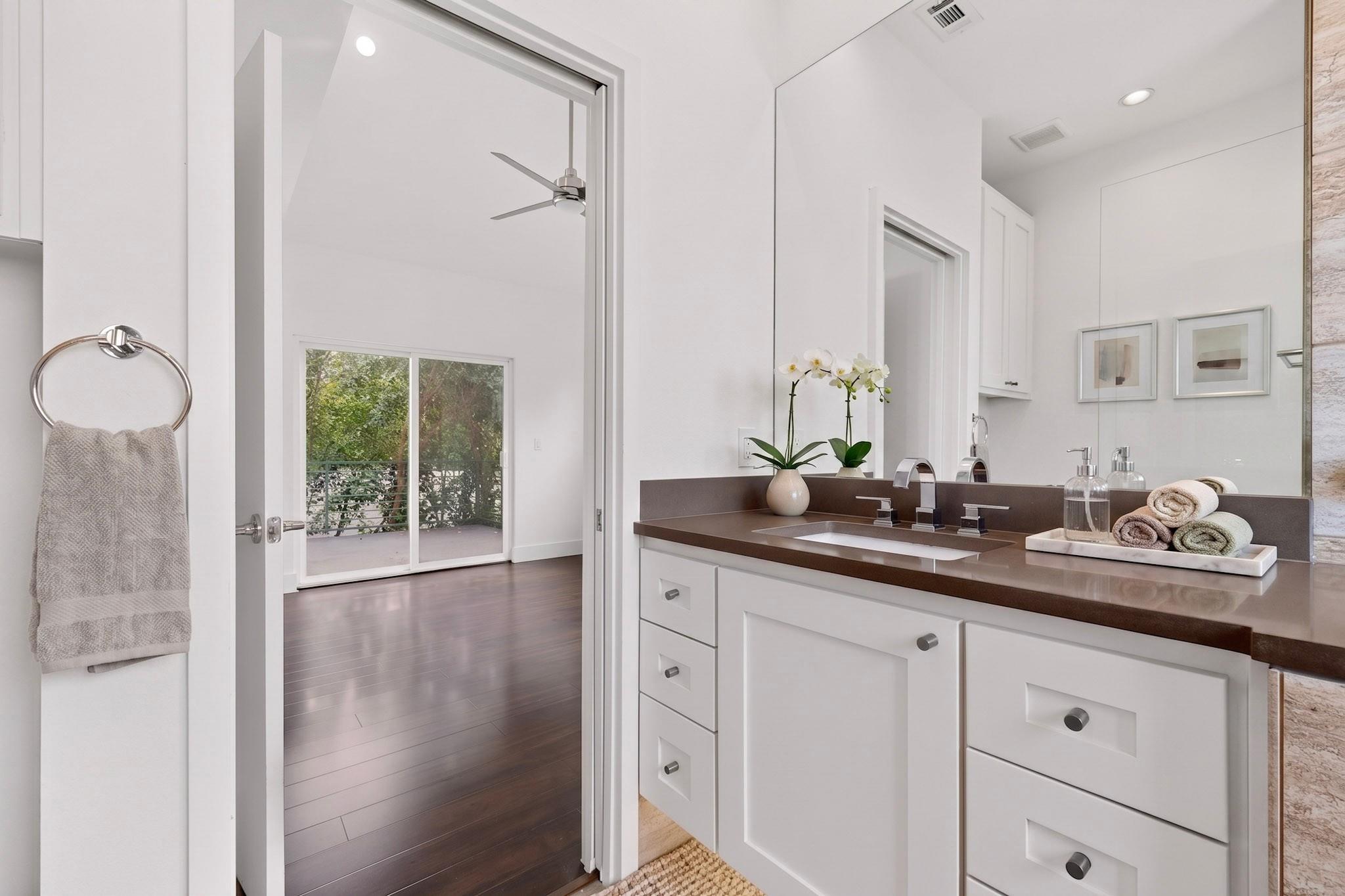 400 W 51st St # A, Austin, TX 78751