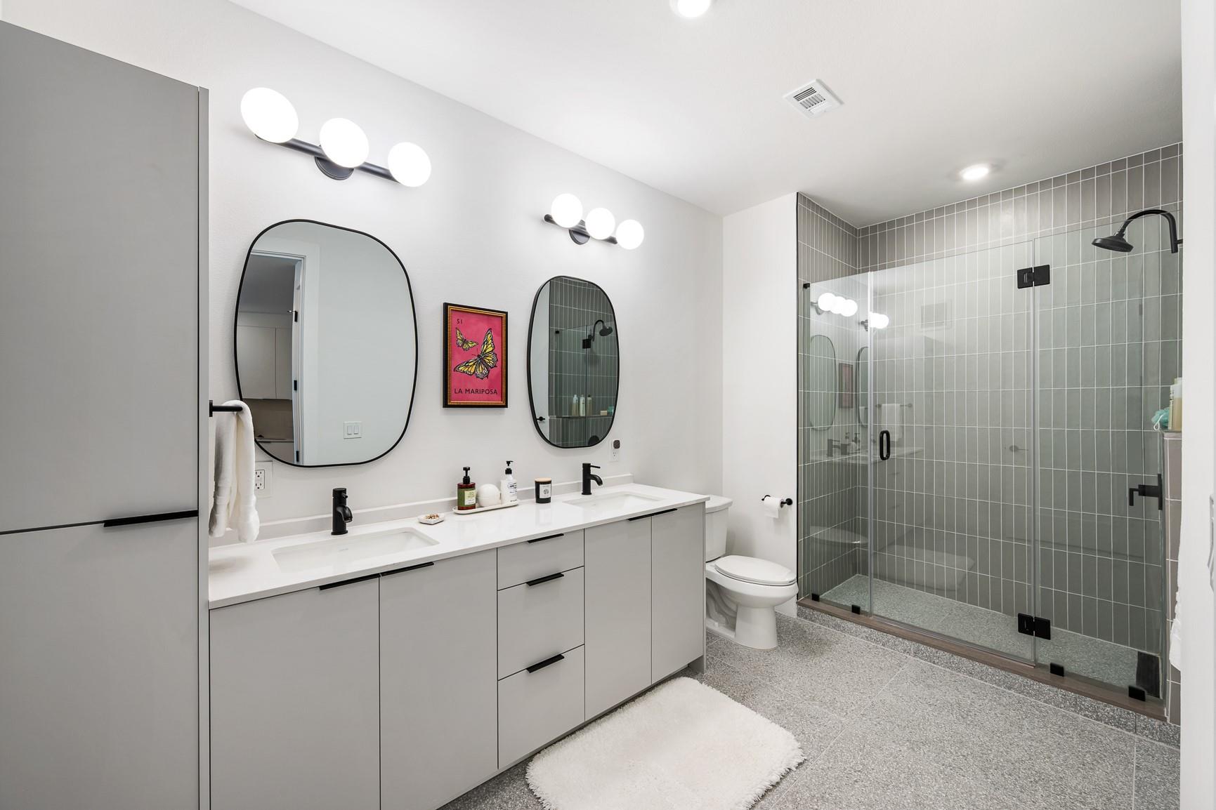 1701 Simond Ave # 201, Austin, TX 78723
