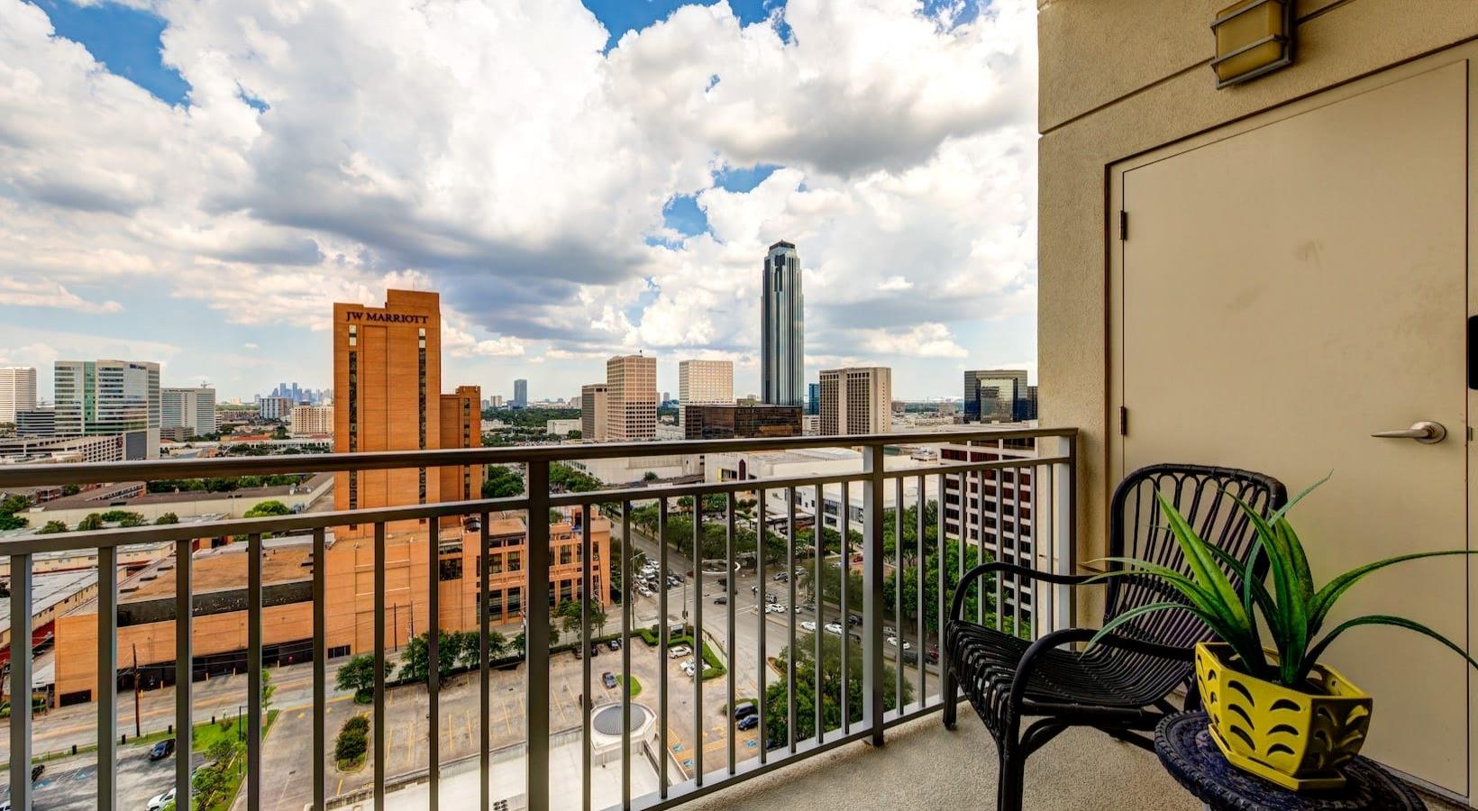 5250 Brownway St # 2008, Houston, TX 77056