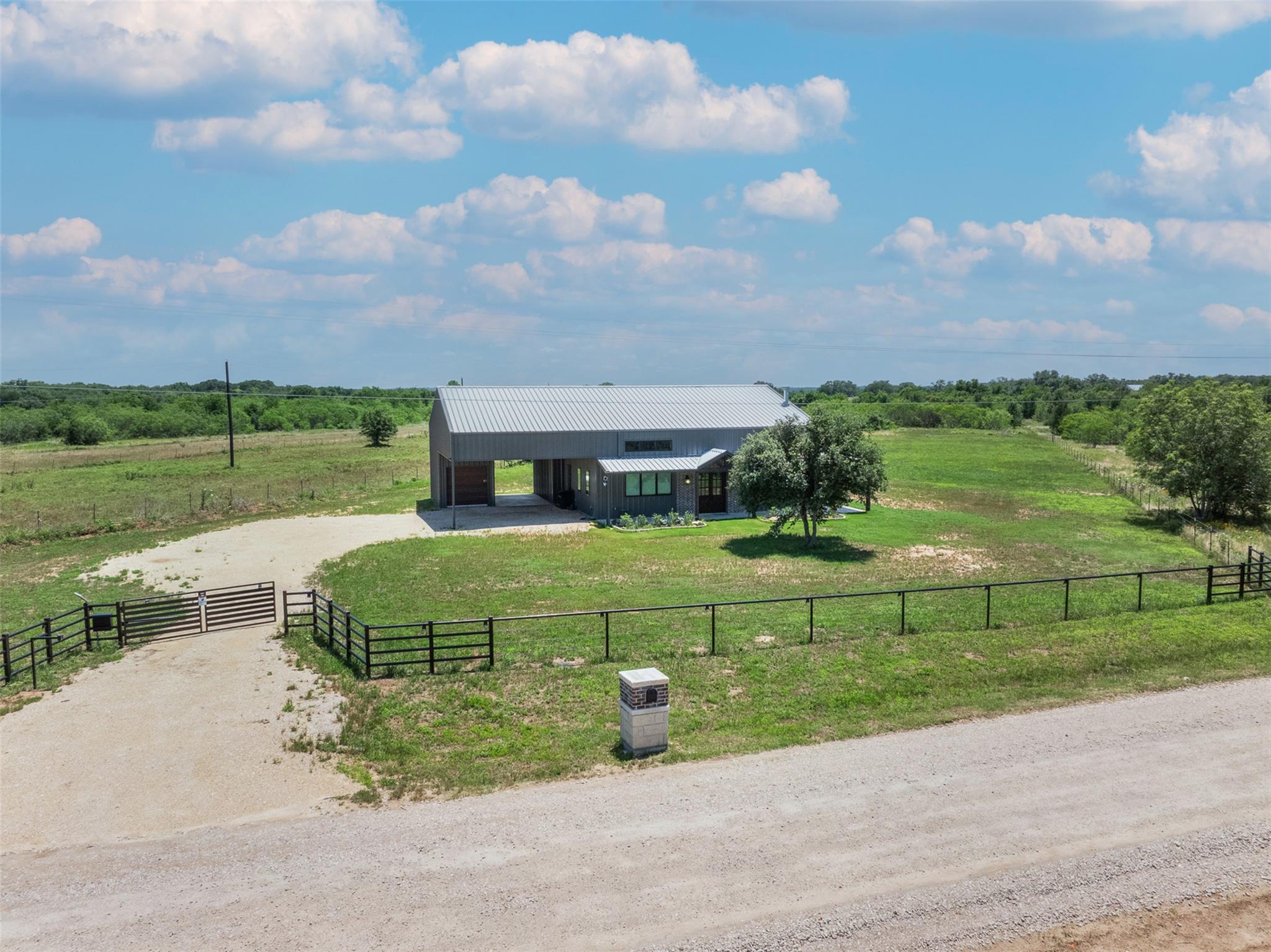 10482 County Road 276, Somerville, TX 77879
