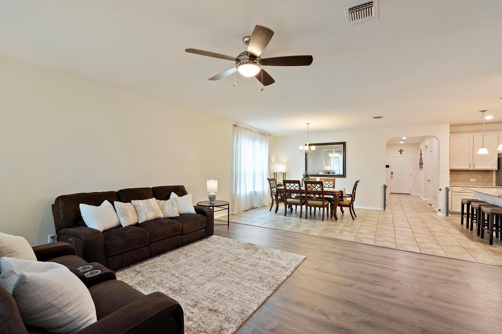 1004 Grand Teton Trl, Taylor, TX 76574
