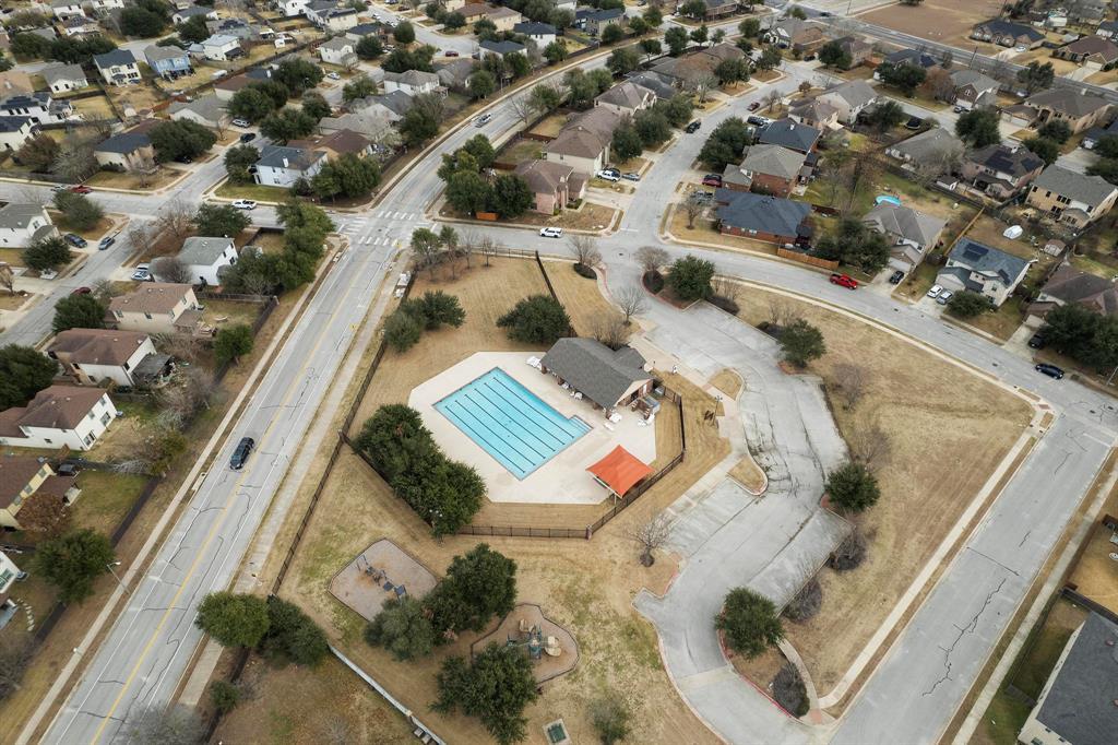 1004 Grand Teton Trl, Taylor, TX 76574