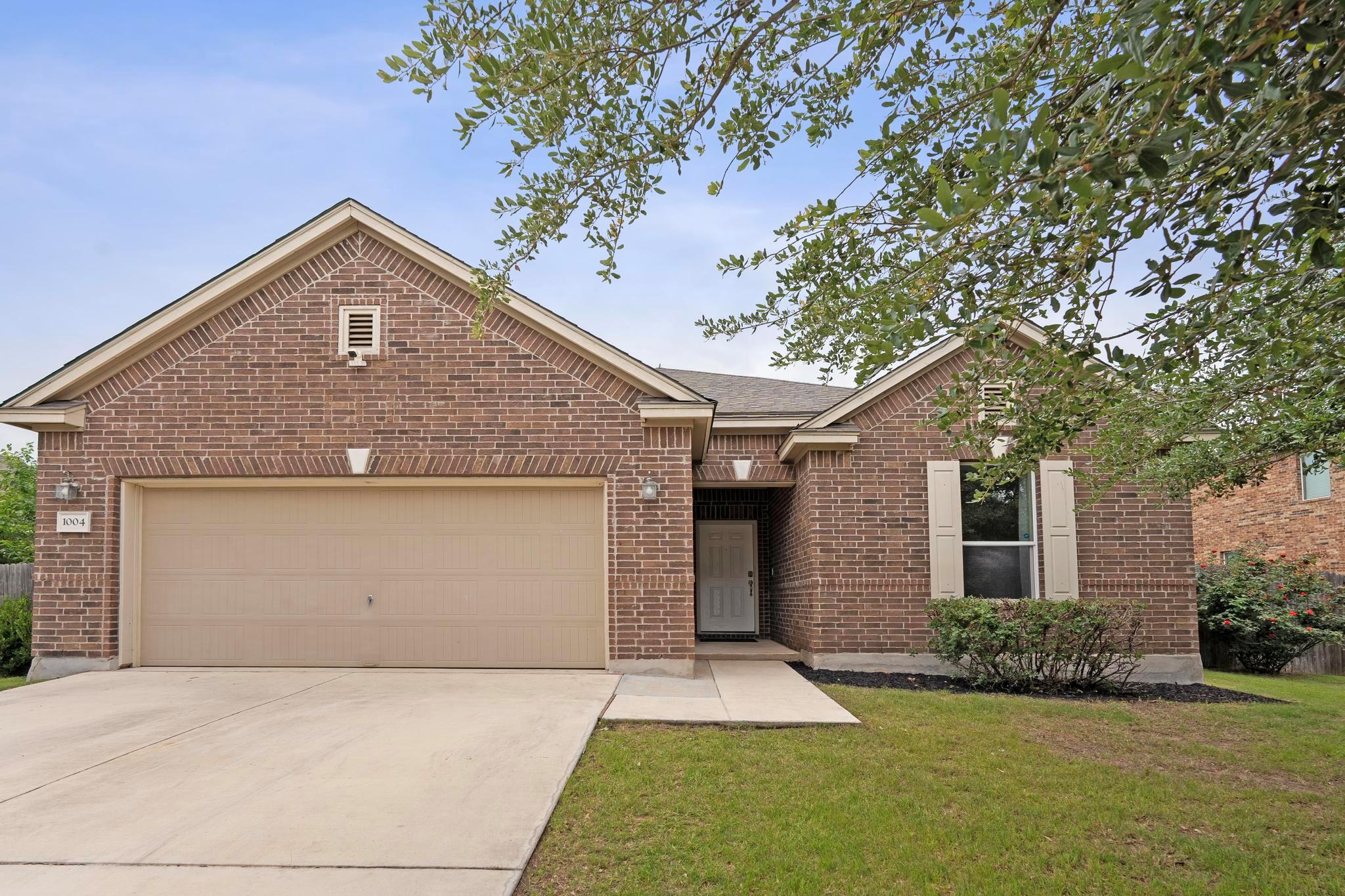 1004 Grand Teton Trl, Taylor, TX 76574