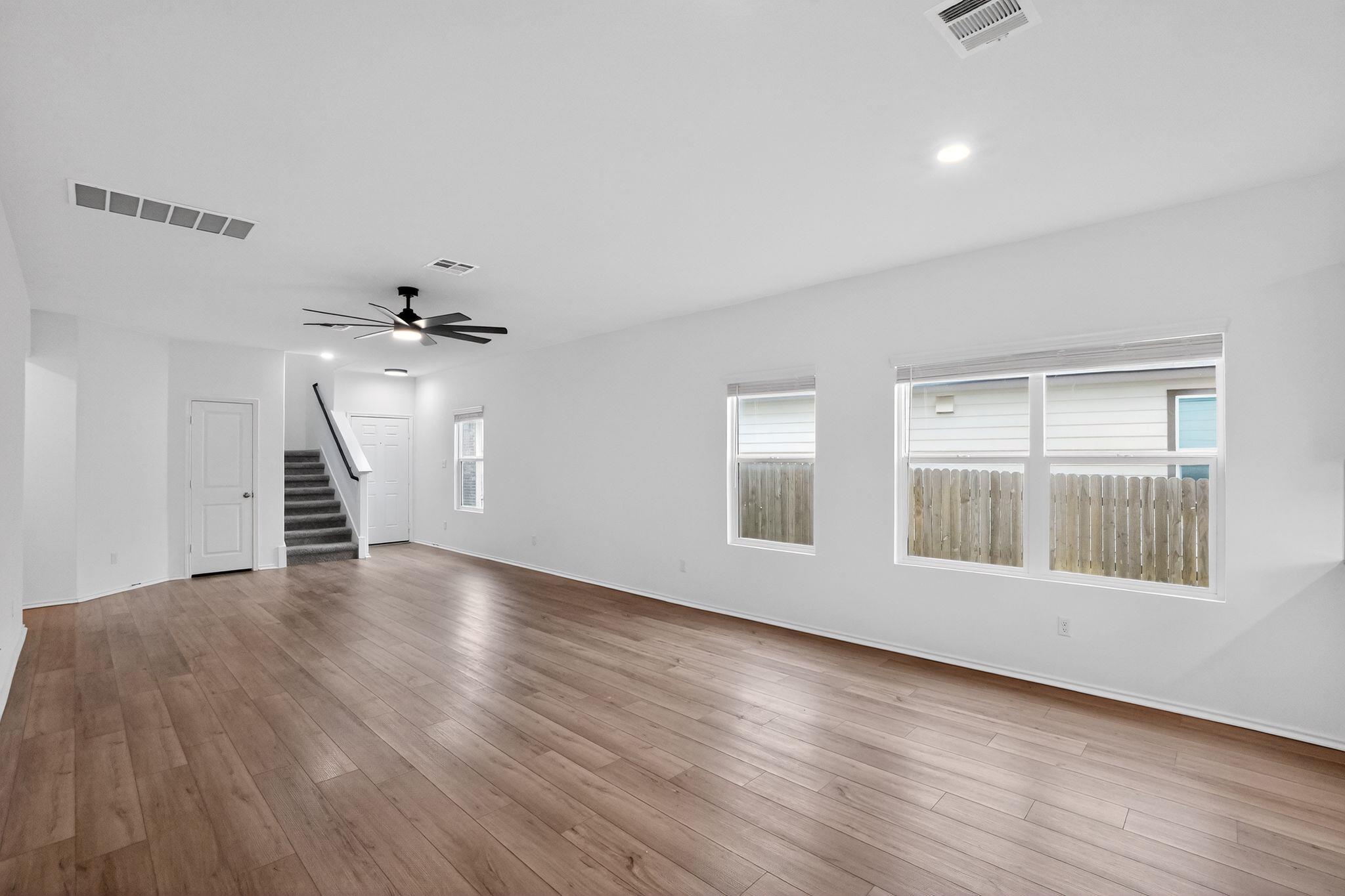 412 Perfect World Loop, Jarrell, TX 76537