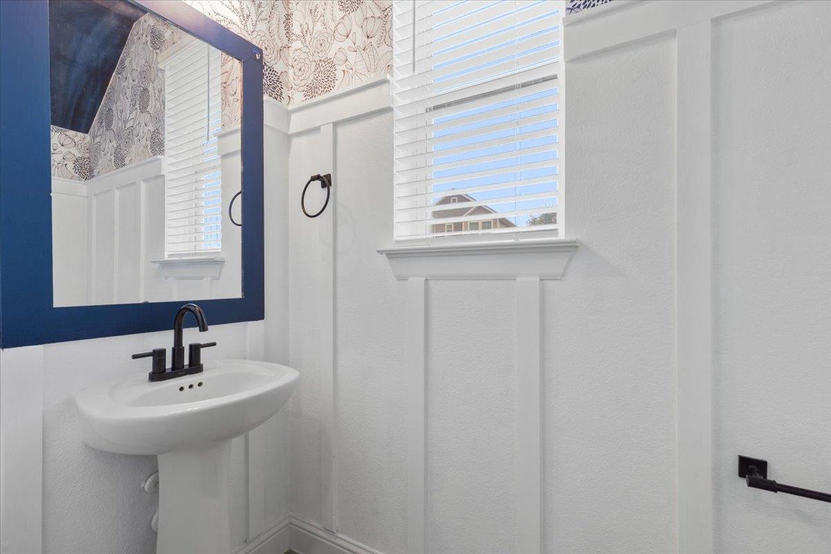 101 Free Stone Dr, Georgetown, TX 78628