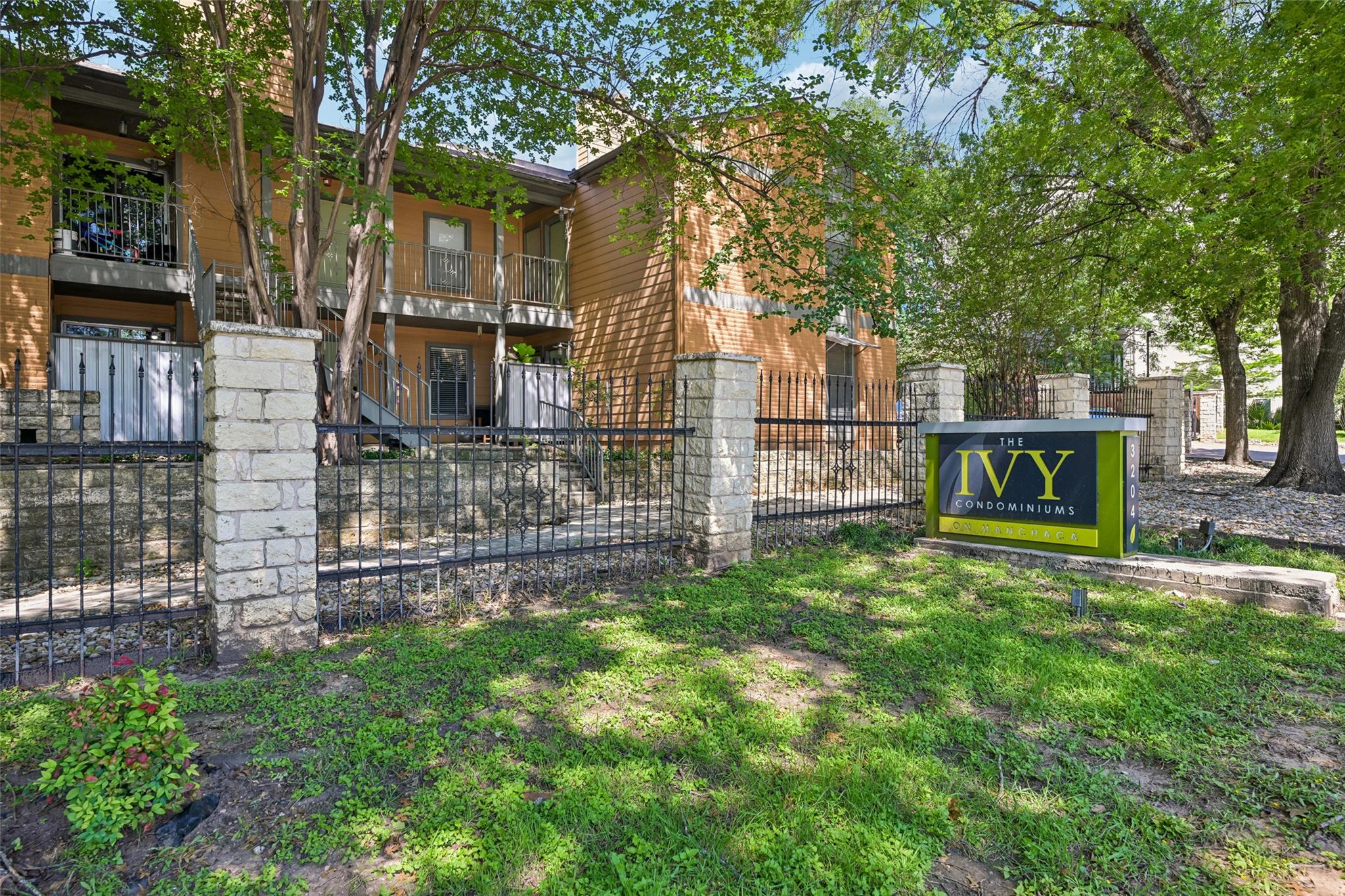 3204 Menchaca Rd # 115, Austin, TX 78704