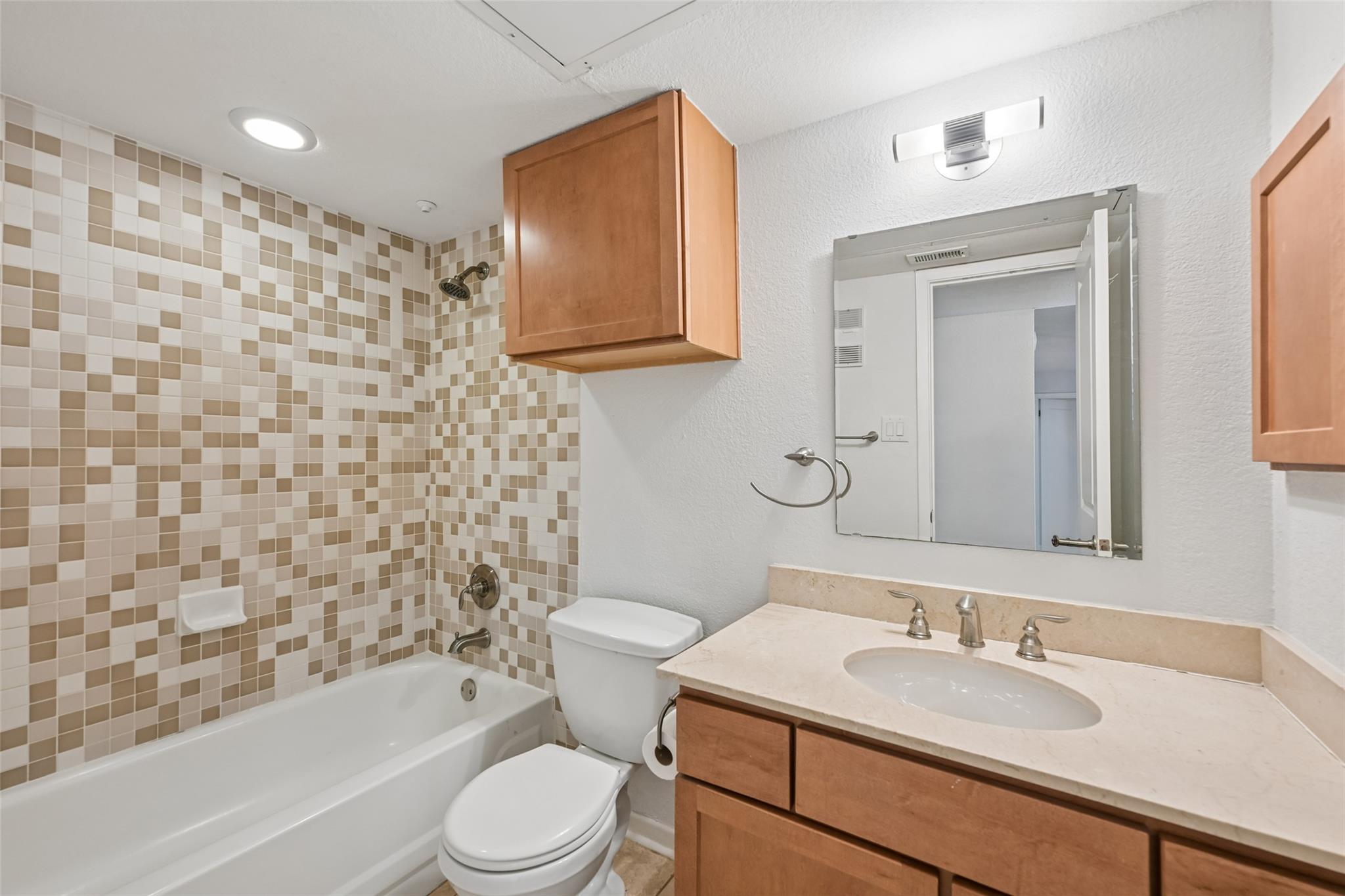 3204 Menchaca Rd # 115, Austin, TX 78704