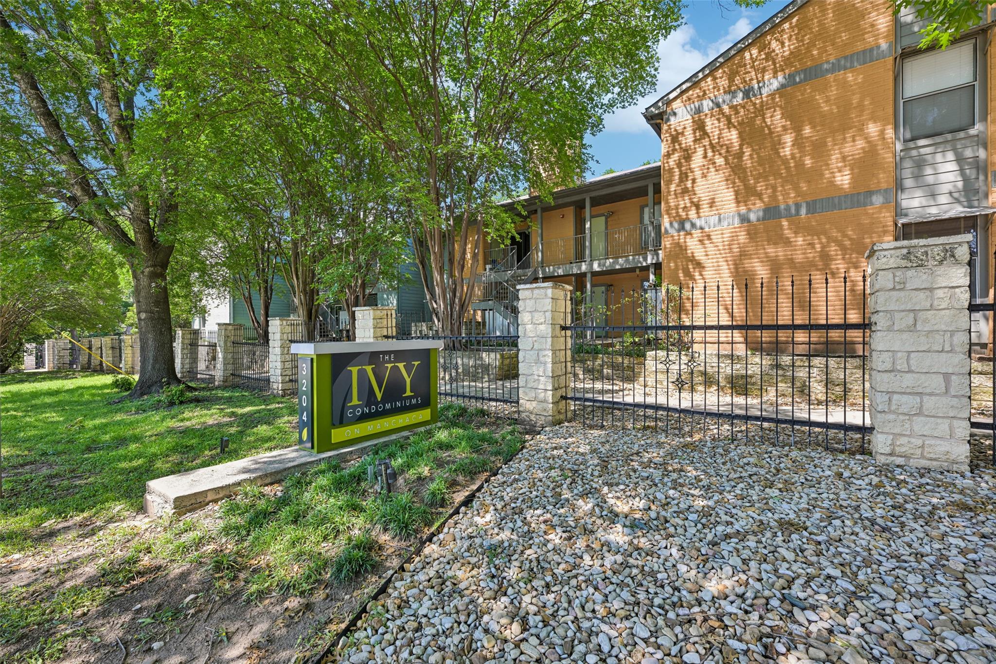 3204 Menchaca Rd # 115, Austin, TX 78704