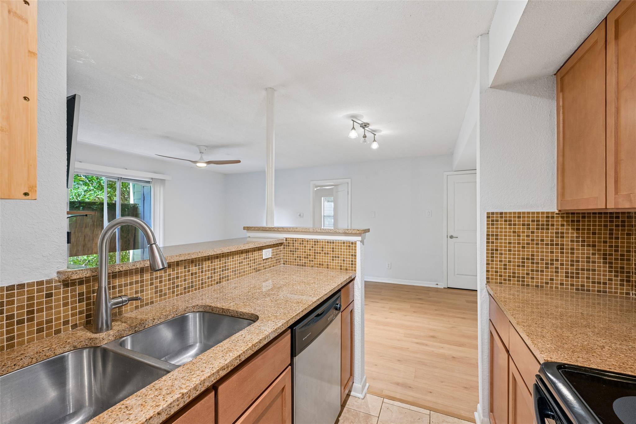 3204 Menchaca Rd # 115, Austin, TX 78704