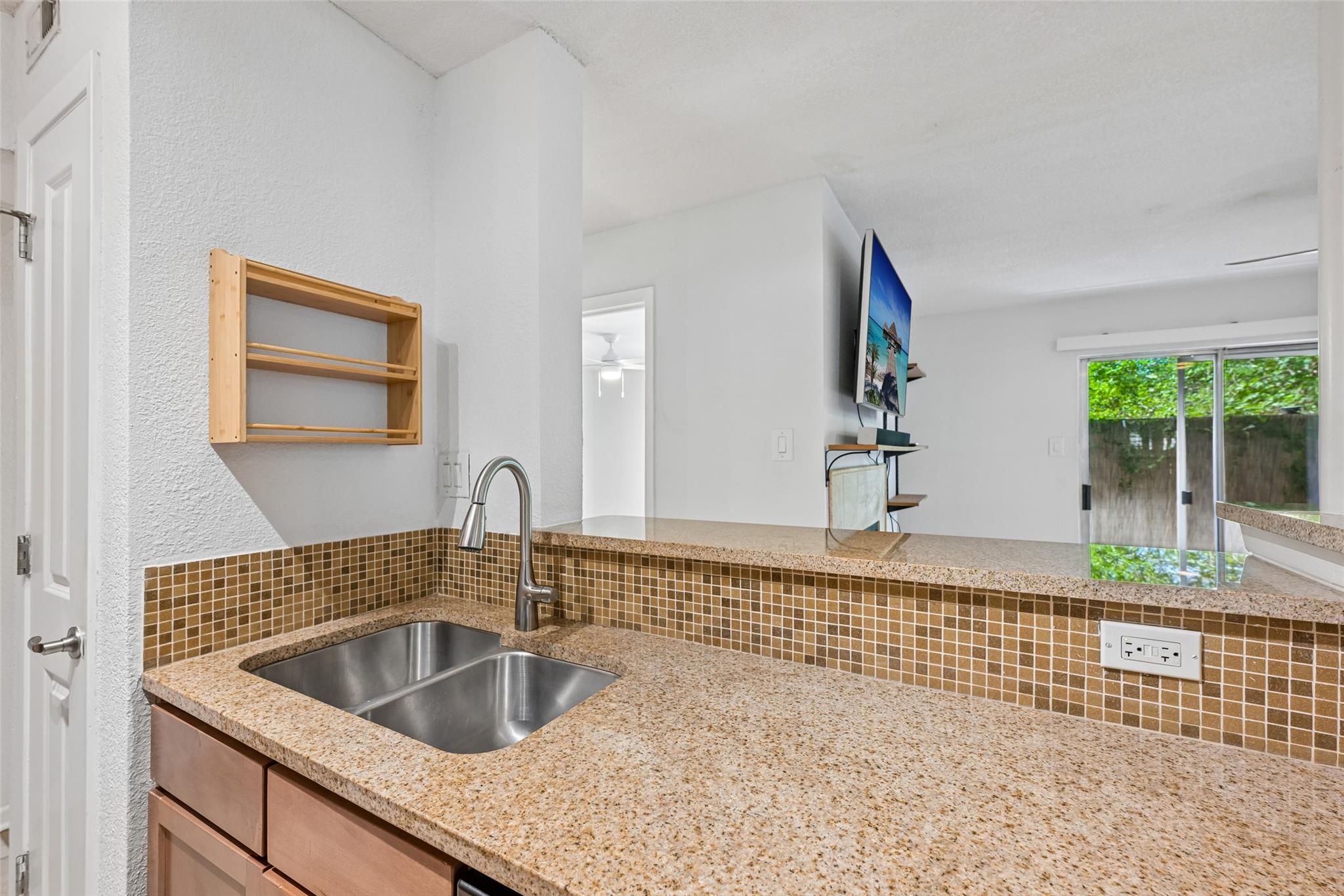 3204 Menchaca Rd # 115, Austin, TX 78704