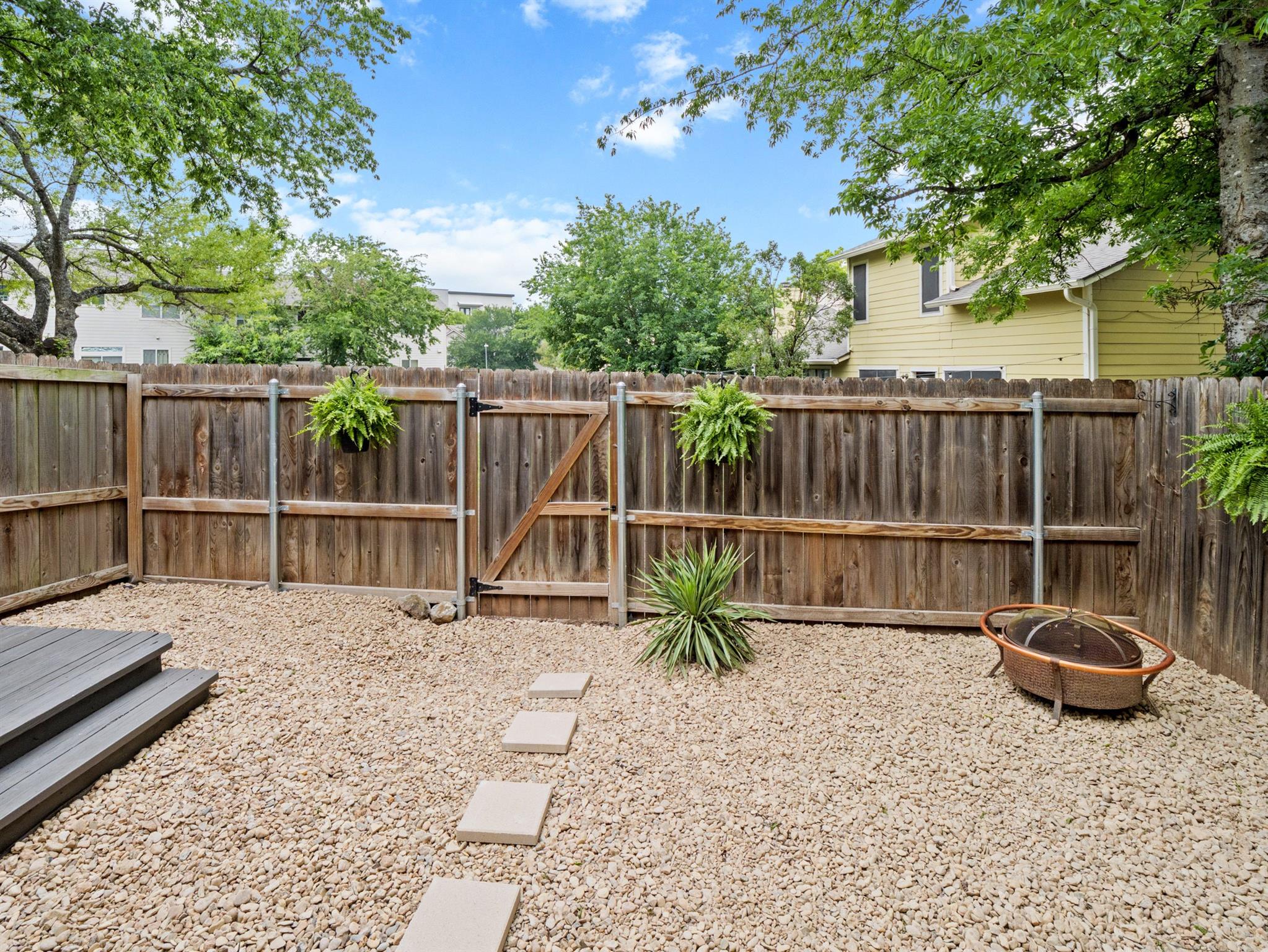 512 Eberhart Ln # 1003, Austin, TX 78745
