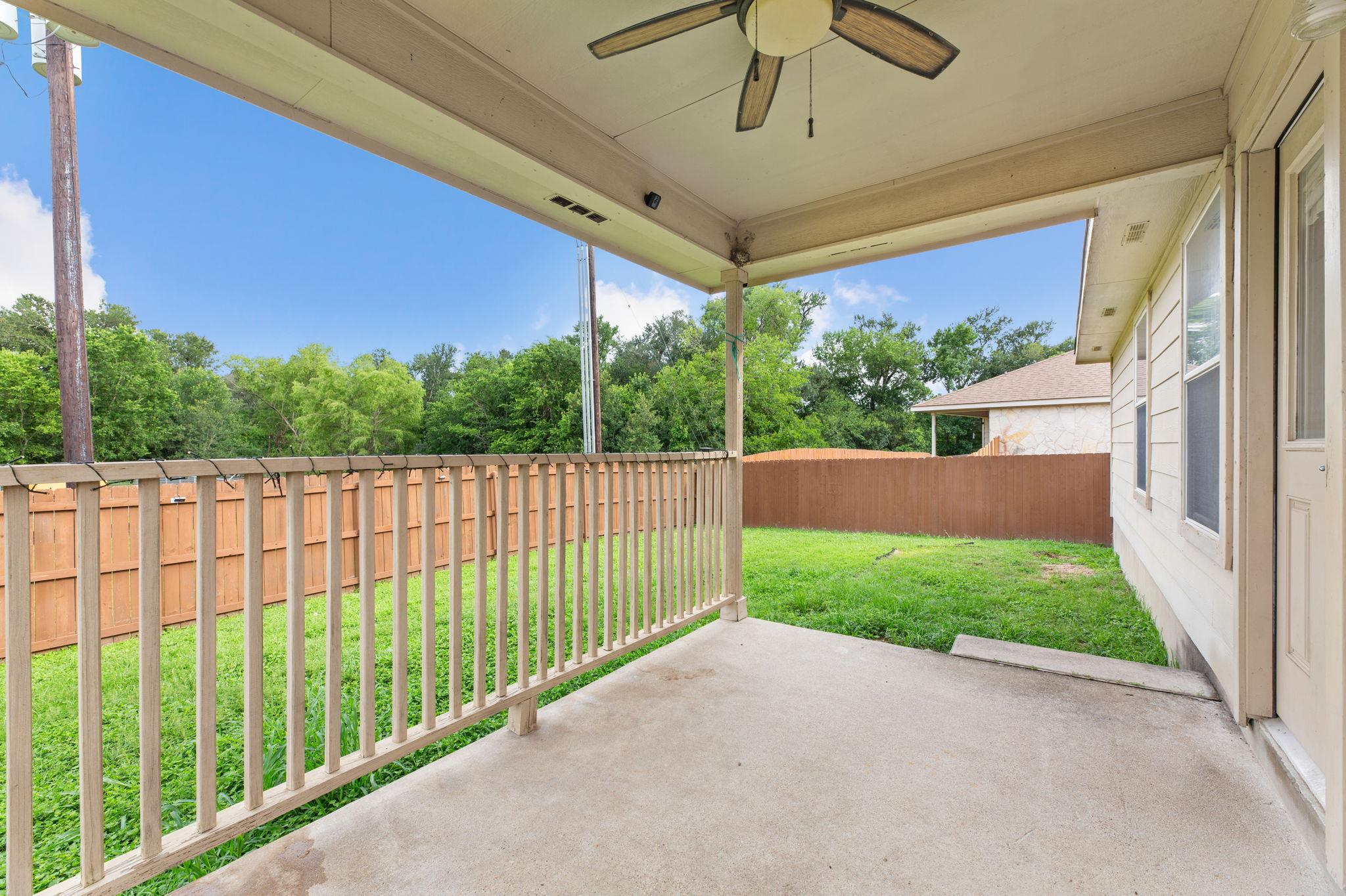 12601 Wayne Spur Ln, Elgin, TX 78621
