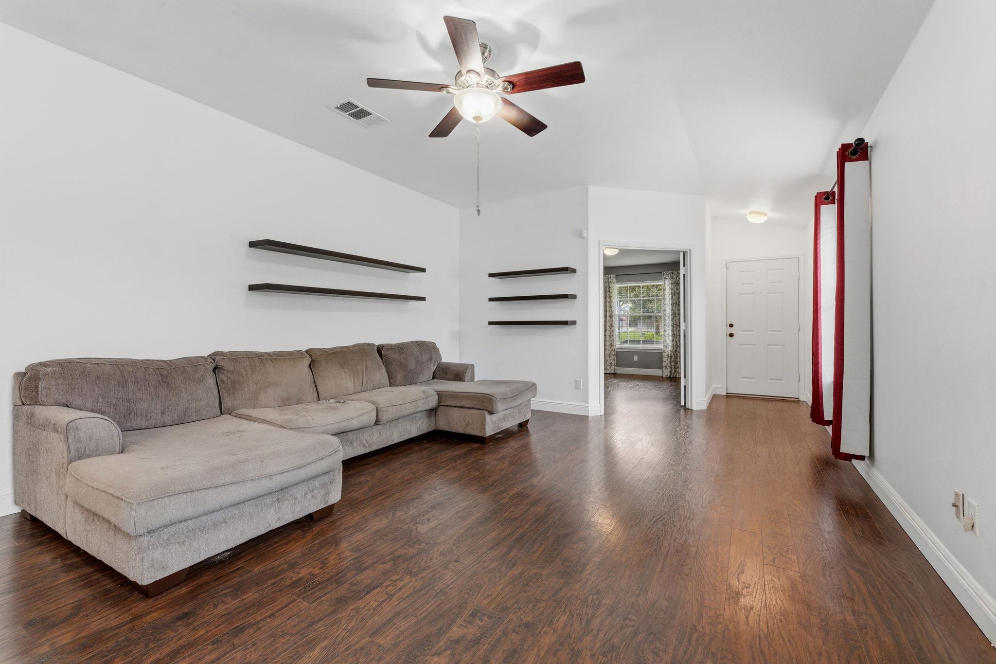 12601 Wayne Spur Ln, Elgin, TX 78621