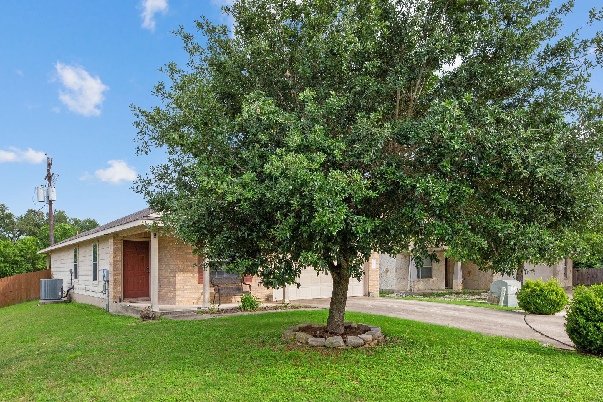 12601 Wayne Spur Ln, Elgin, TX 78621