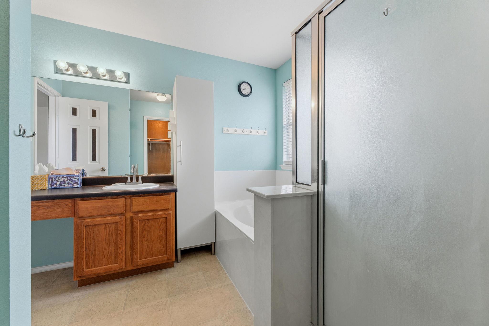 12601 Wayne Spur Ln, Elgin, TX 78621