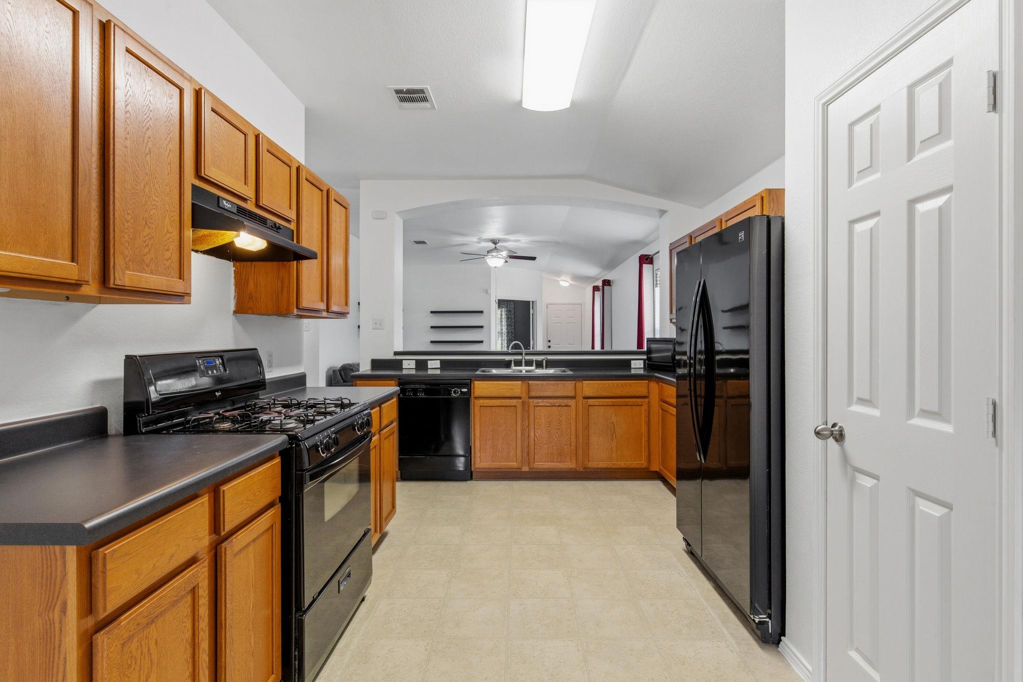 12601 Wayne Spur Ln, Elgin, TX 78621