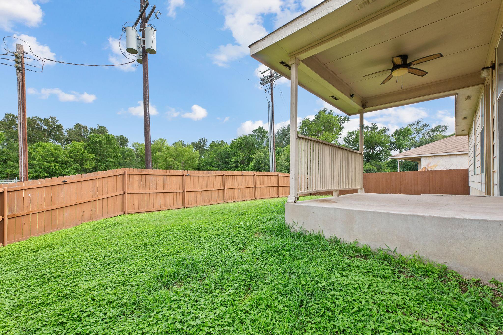 12601 Wayne Spur Ln, Elgin, TX 78621