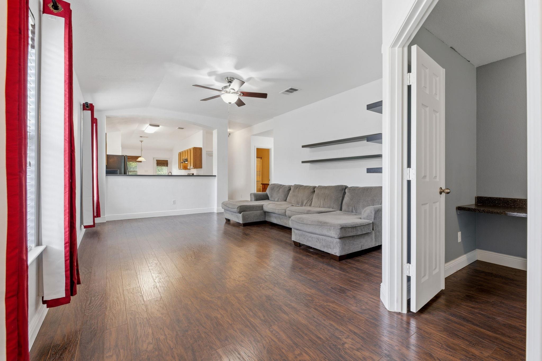 12601 Wayne Spur Ln, Elgin, TX 78621