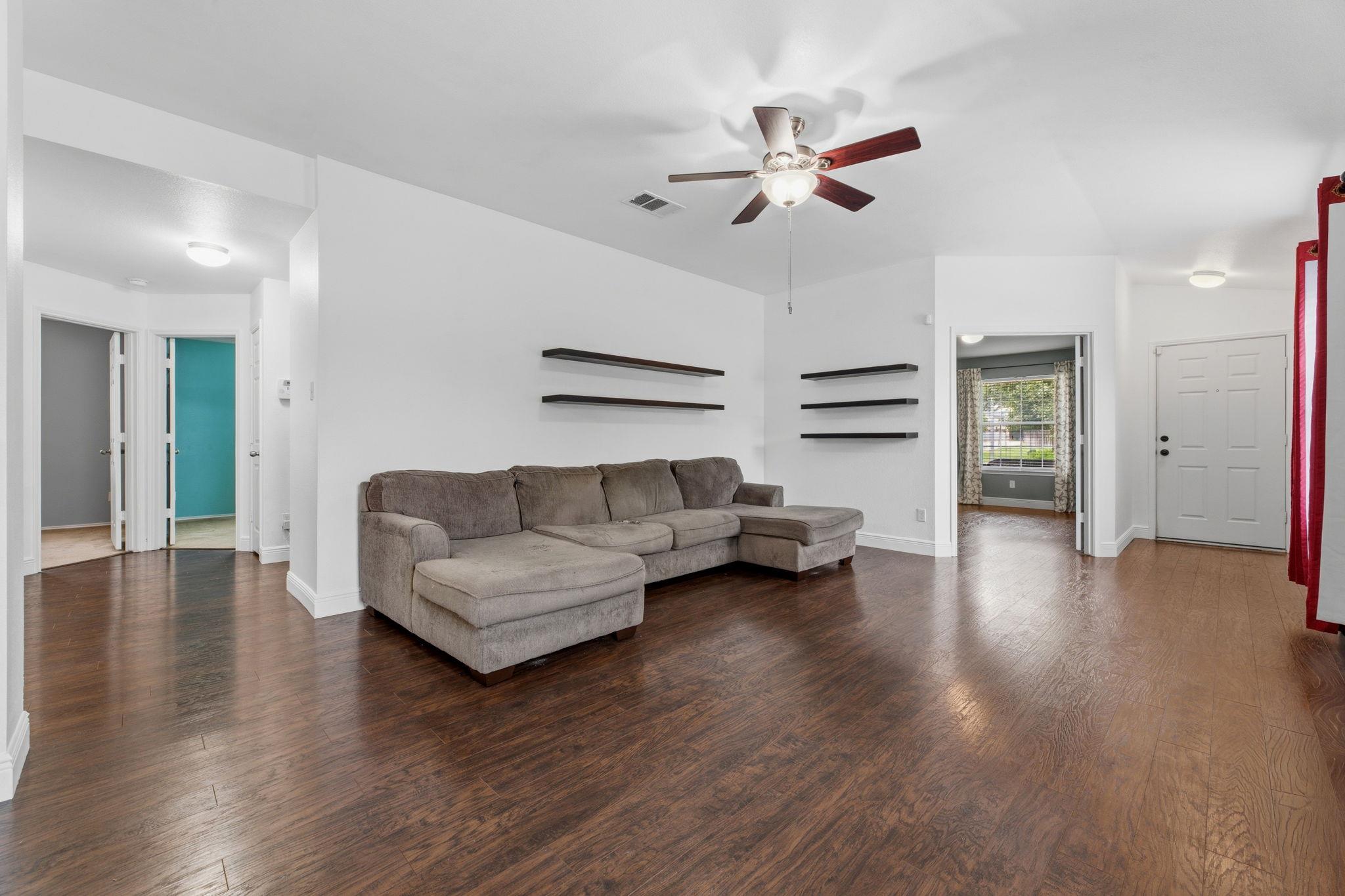 12601 Wayne Spur Ln, Elgin, TX 78621