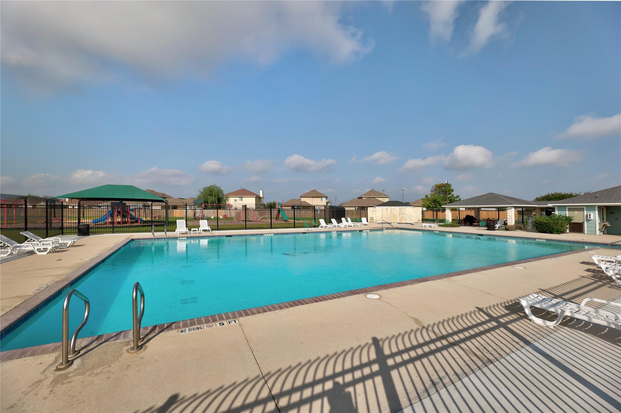 125 Bayliss St, Hutto, TX 78634