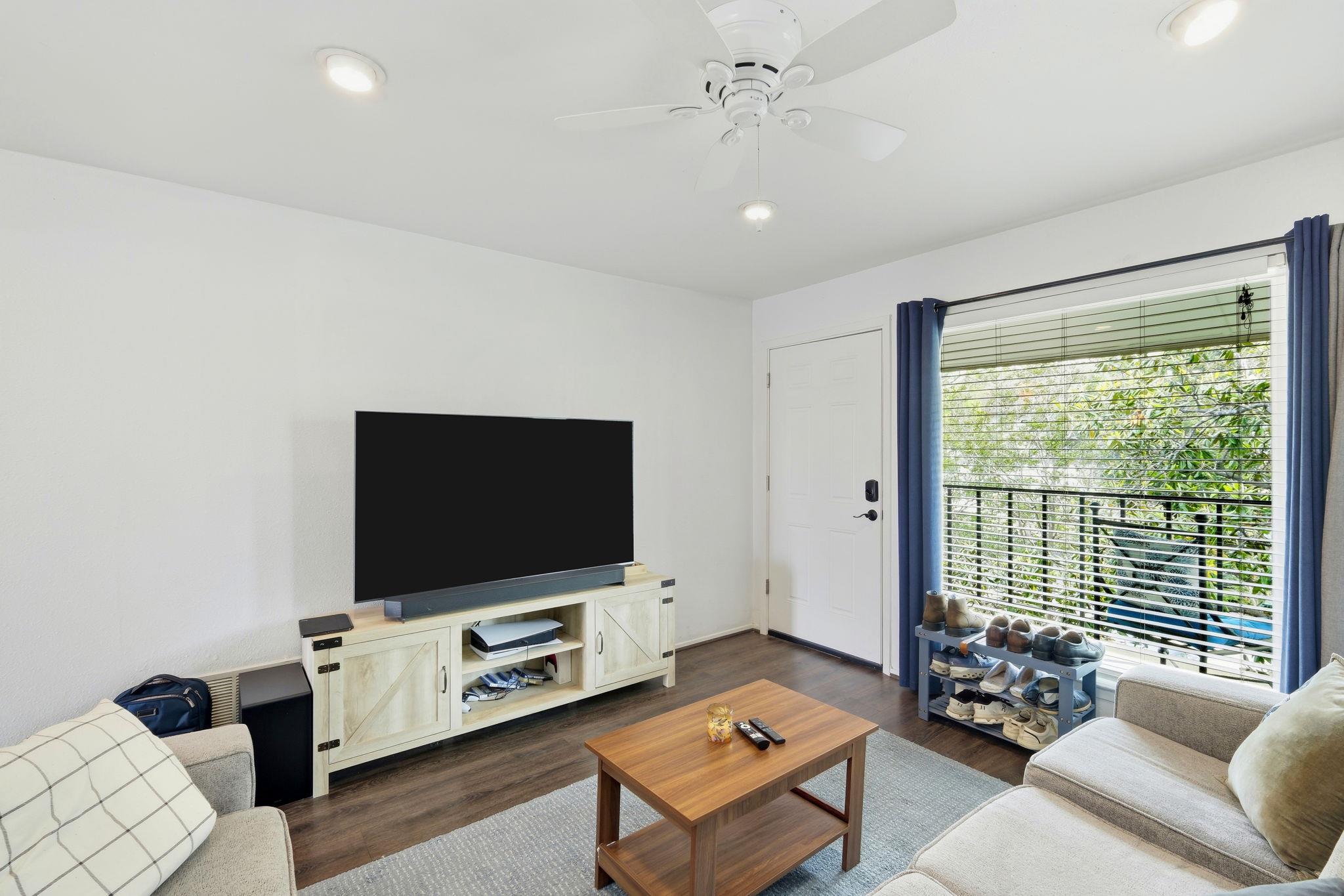 6910 Hart Ln # 912, Austin, TX 78731