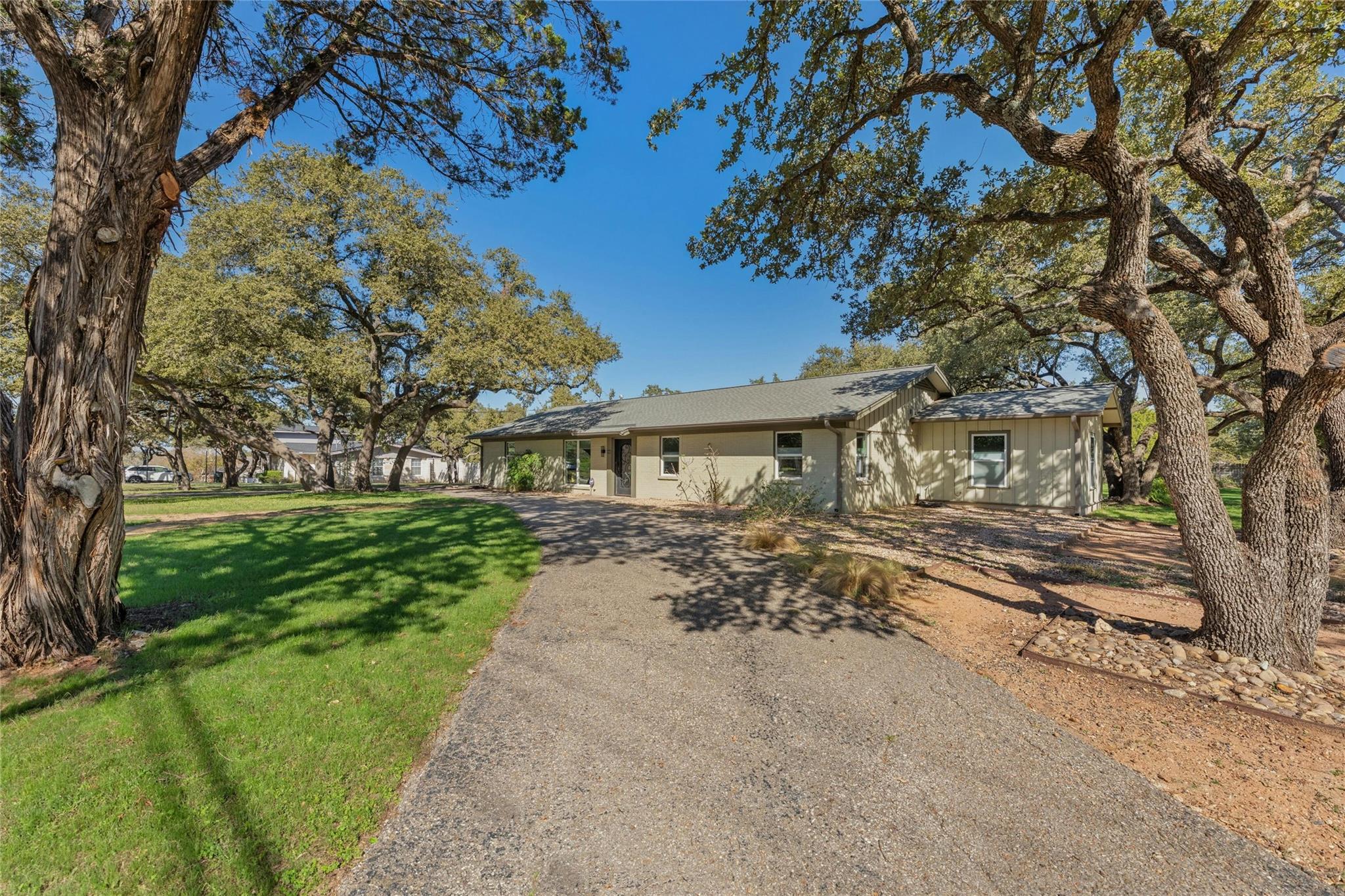 10002 Lake Ridge Dr # Main House, Austin, TX 78733