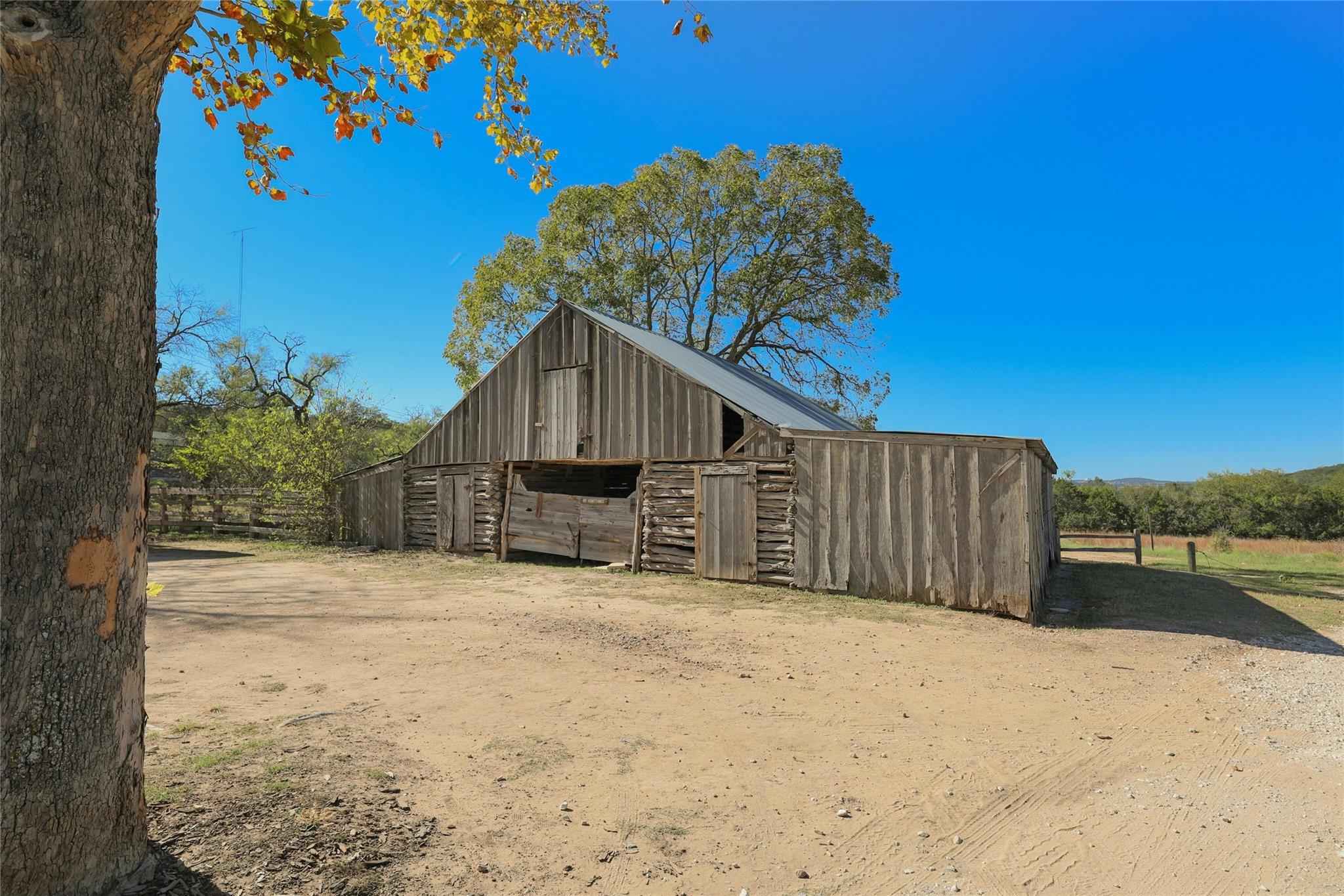 10002 Lake Ridge Dr # Main House, Austin, TX 78733