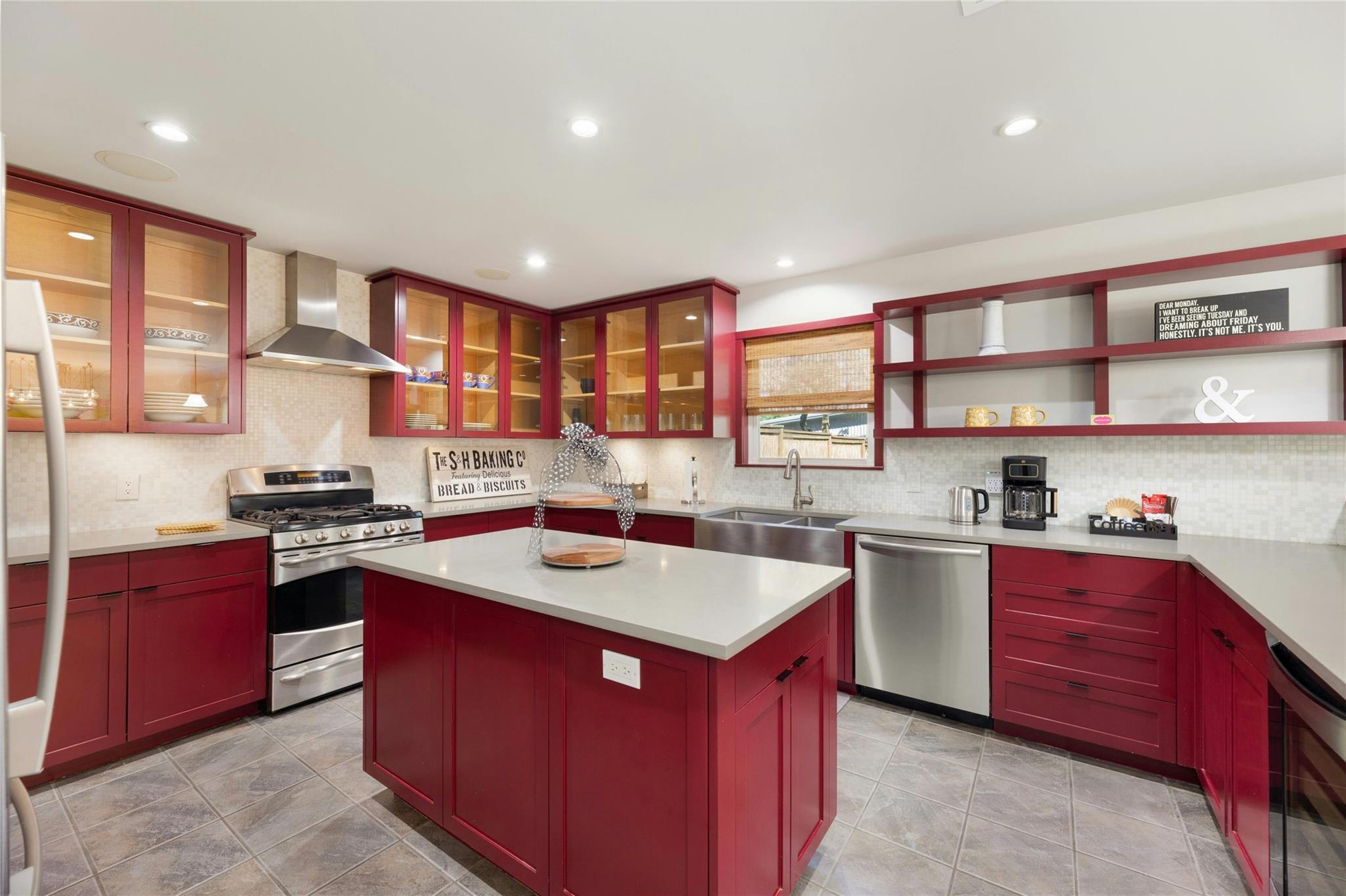 10002 Lake Ridge Dr # Main House, Austin, TX 78733