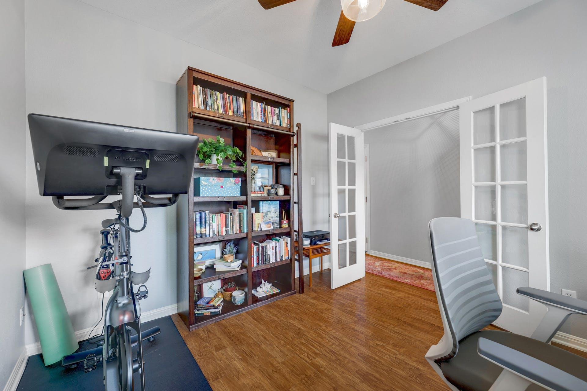 411 W St Elmo Rd # 37, Austin, TX 78745