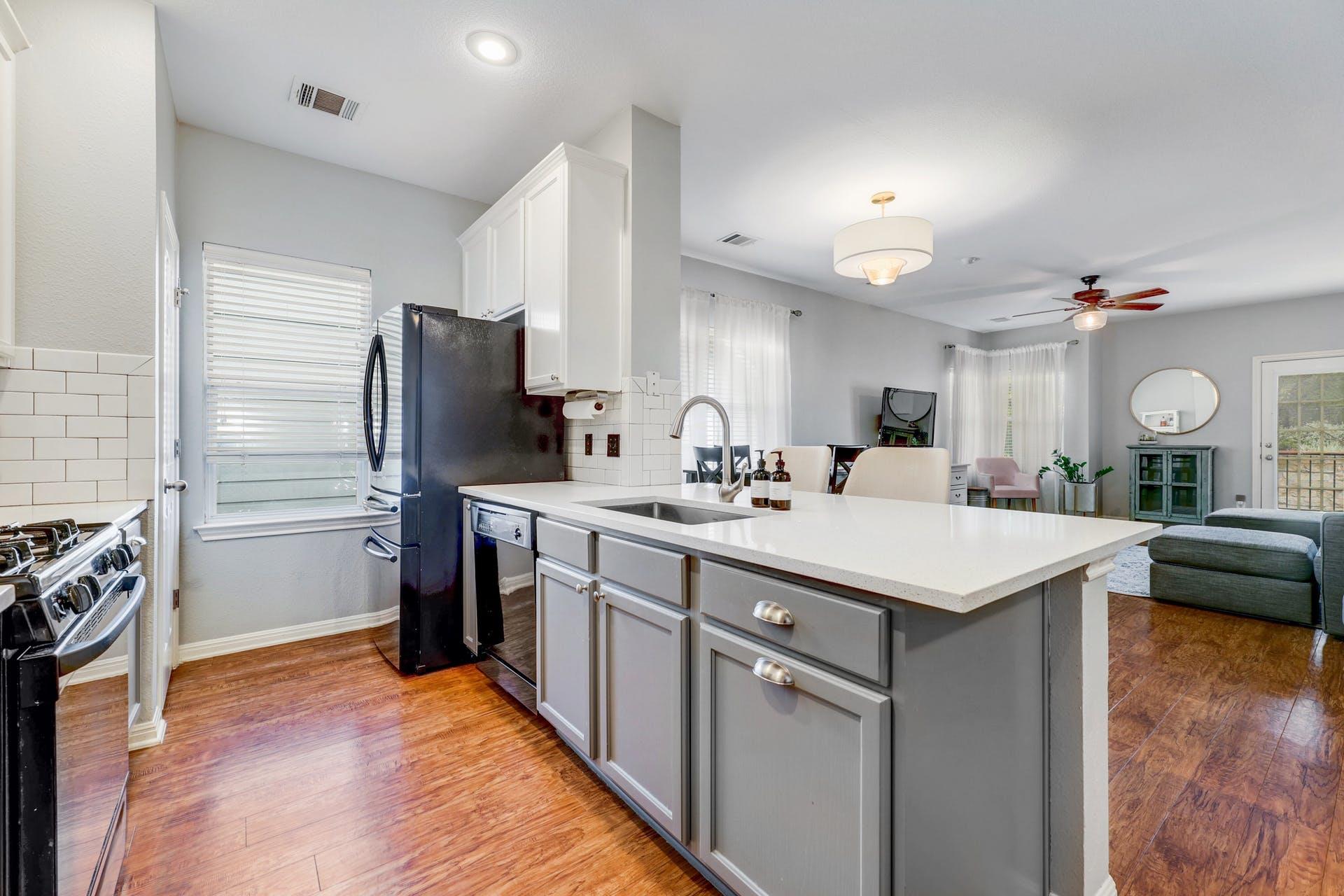411 W St Elmo Rd # 37, Austin, TX 78745