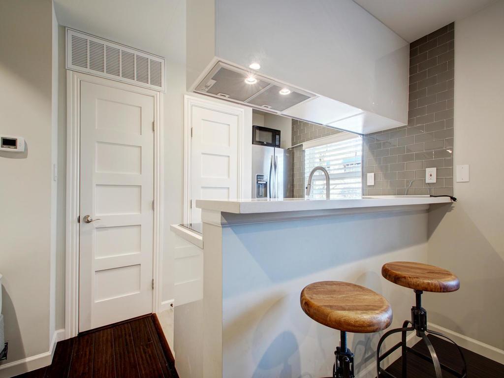 3110 Red River St # 306, Austin, TX 78705
