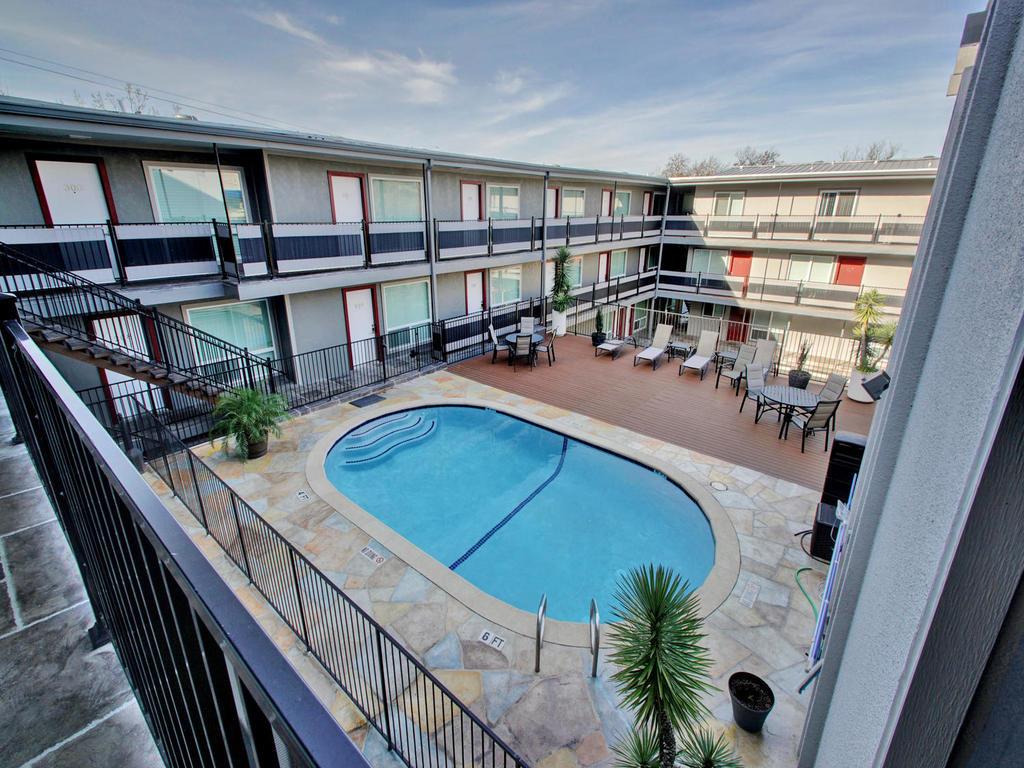 3110 Red River St # 306, Austin, TX 78705
