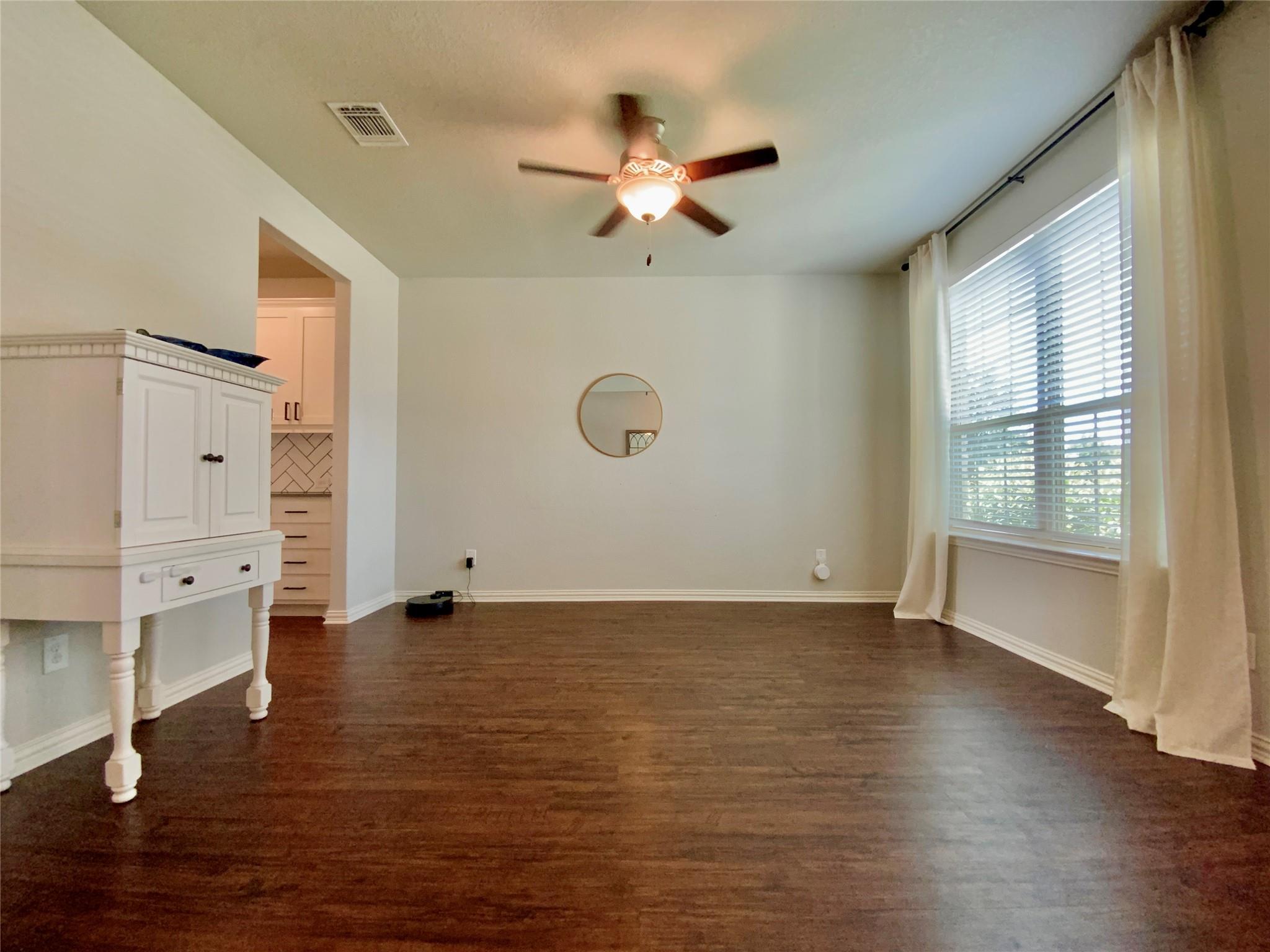3307 Columbus Way, Round Rock, TX 78665