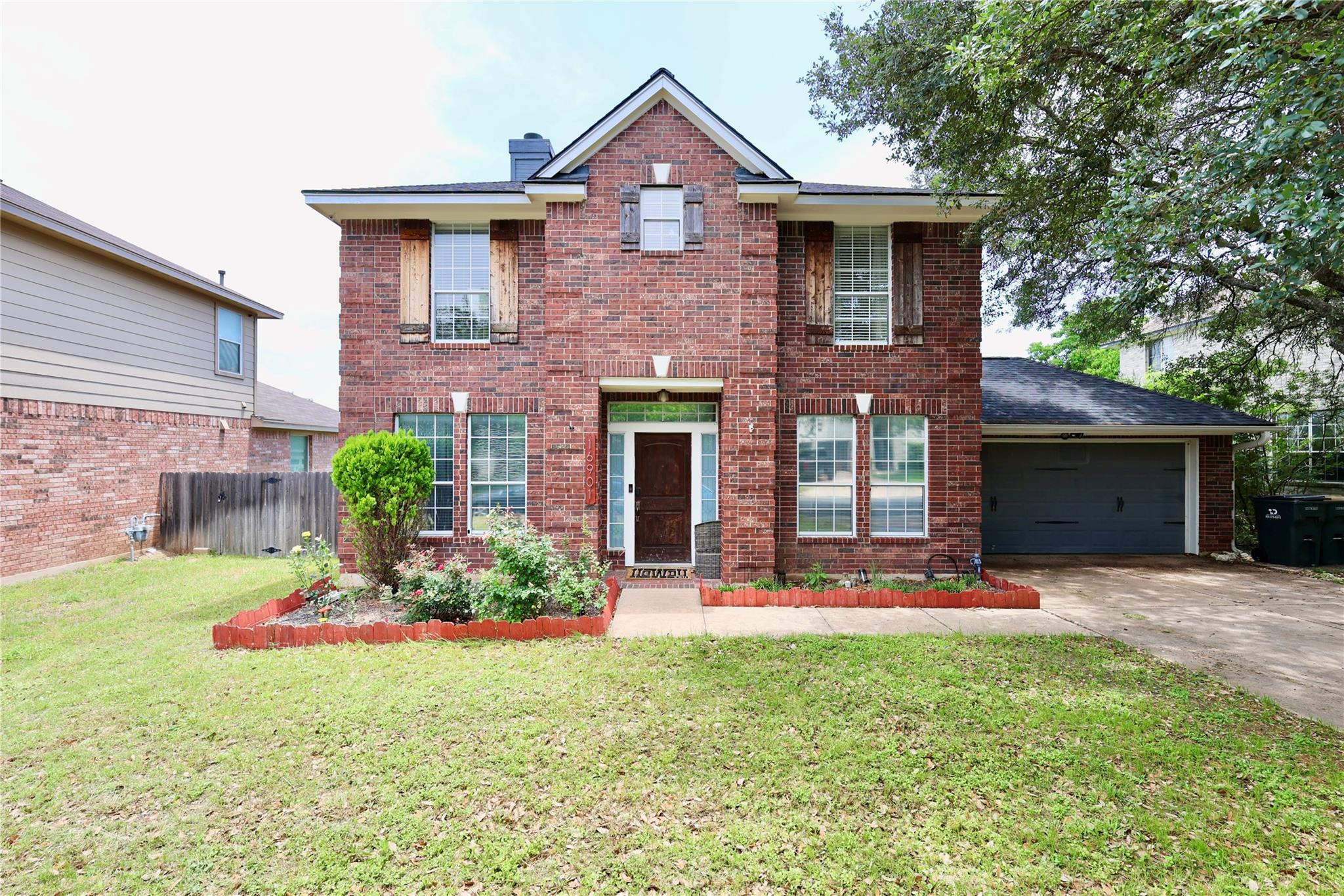16901 Stockton Dr, Leander, TX 78641