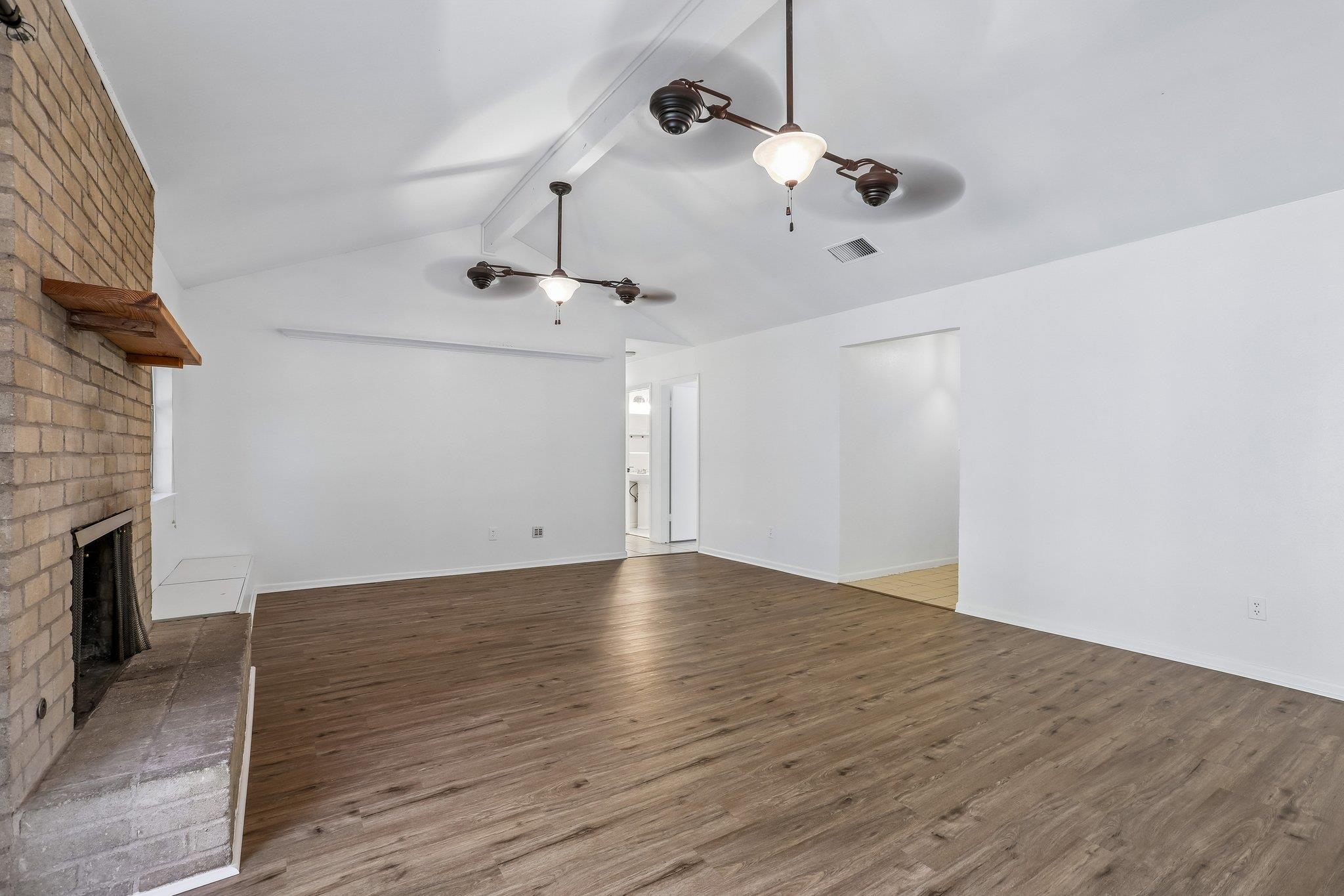 804 Spring Tree St, Round Rock, TX 78681