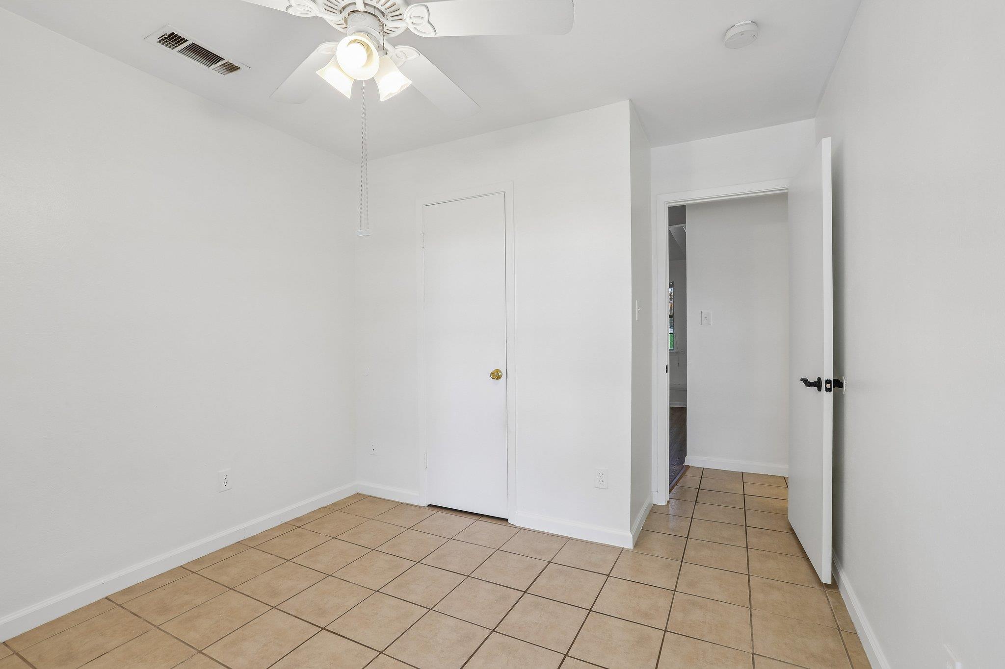 804 Spring Tree St, Round Rock, TX 78681