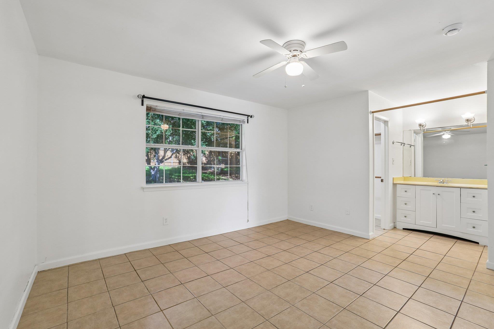 804 Spring Tree St, Round Rock, TX 78681
