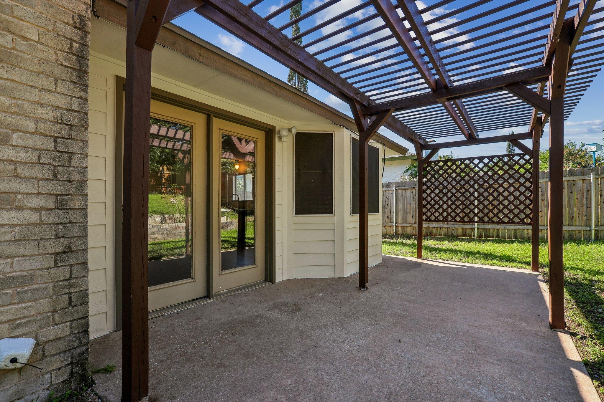 804 Spring Tree St, Round Rock, TX 78681
