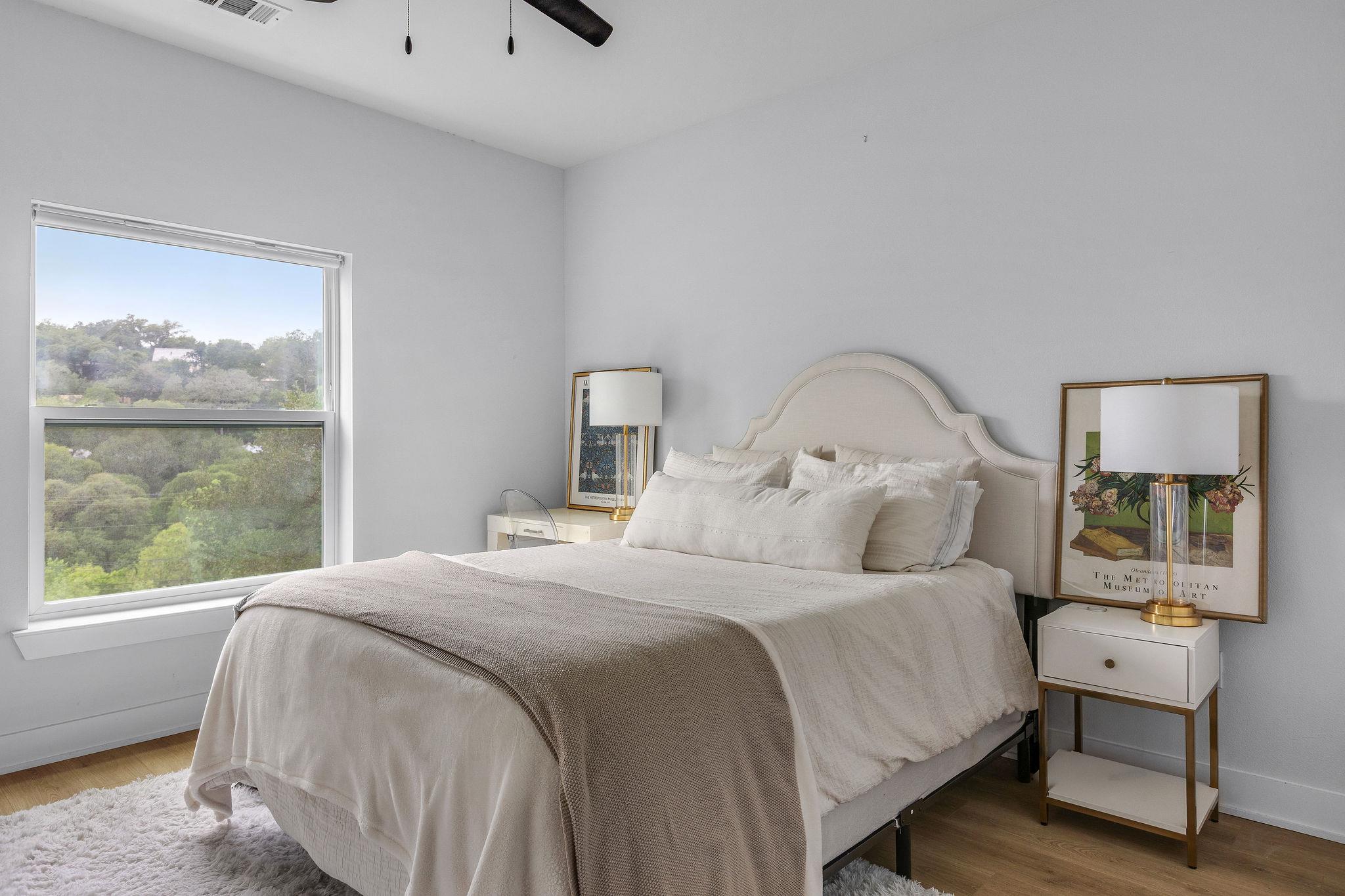 2500 Longview St # 202, Austin, TX 78705