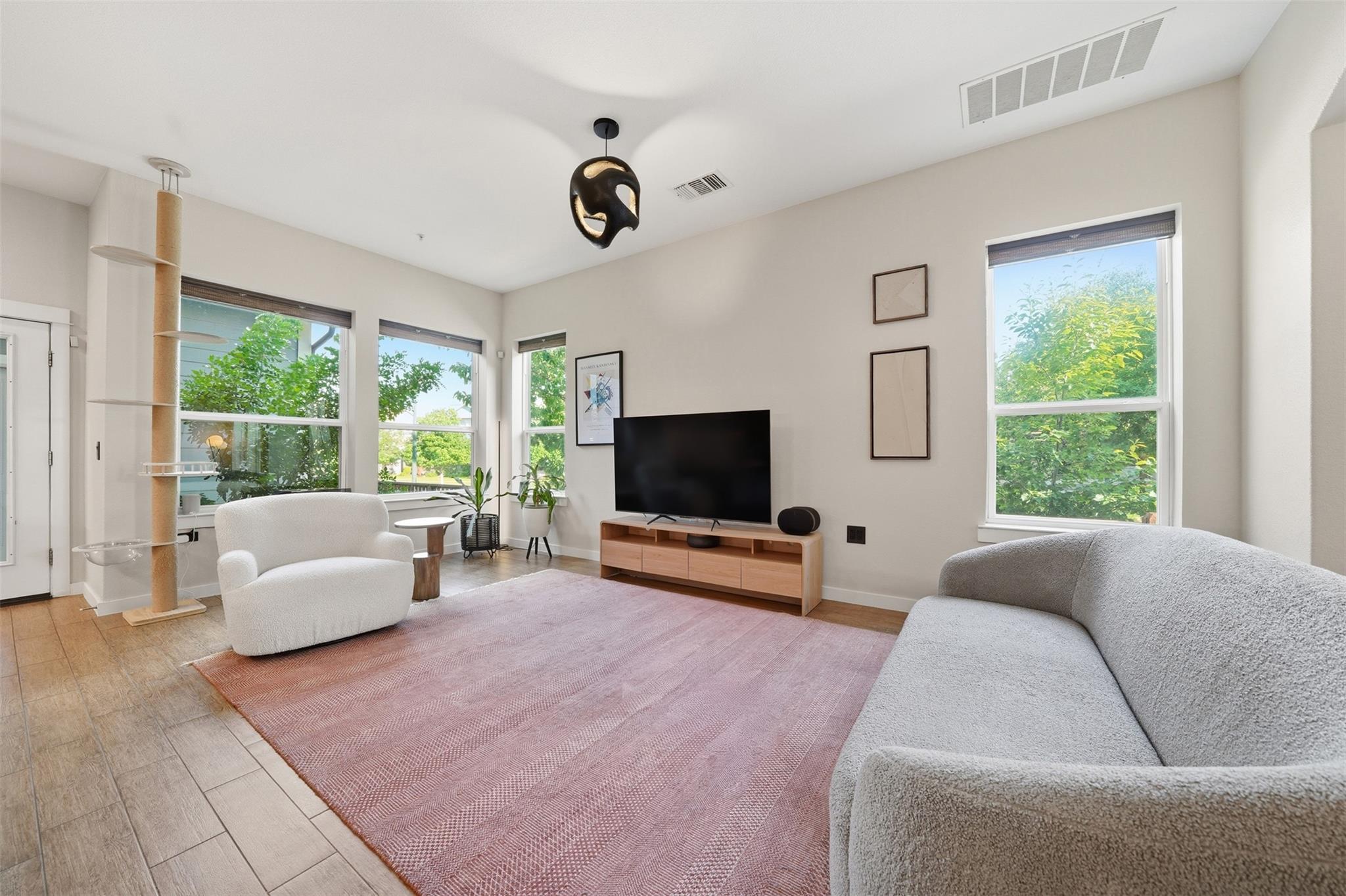 3901 Vaughan St, Austin, TX 78723