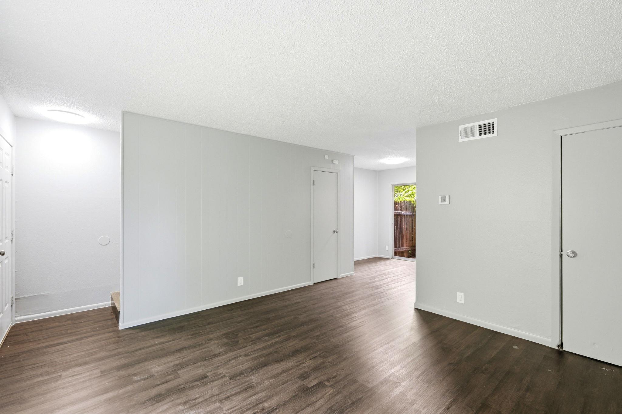 2319 Greenfield Pkwy # 105, Austin, TX 78741