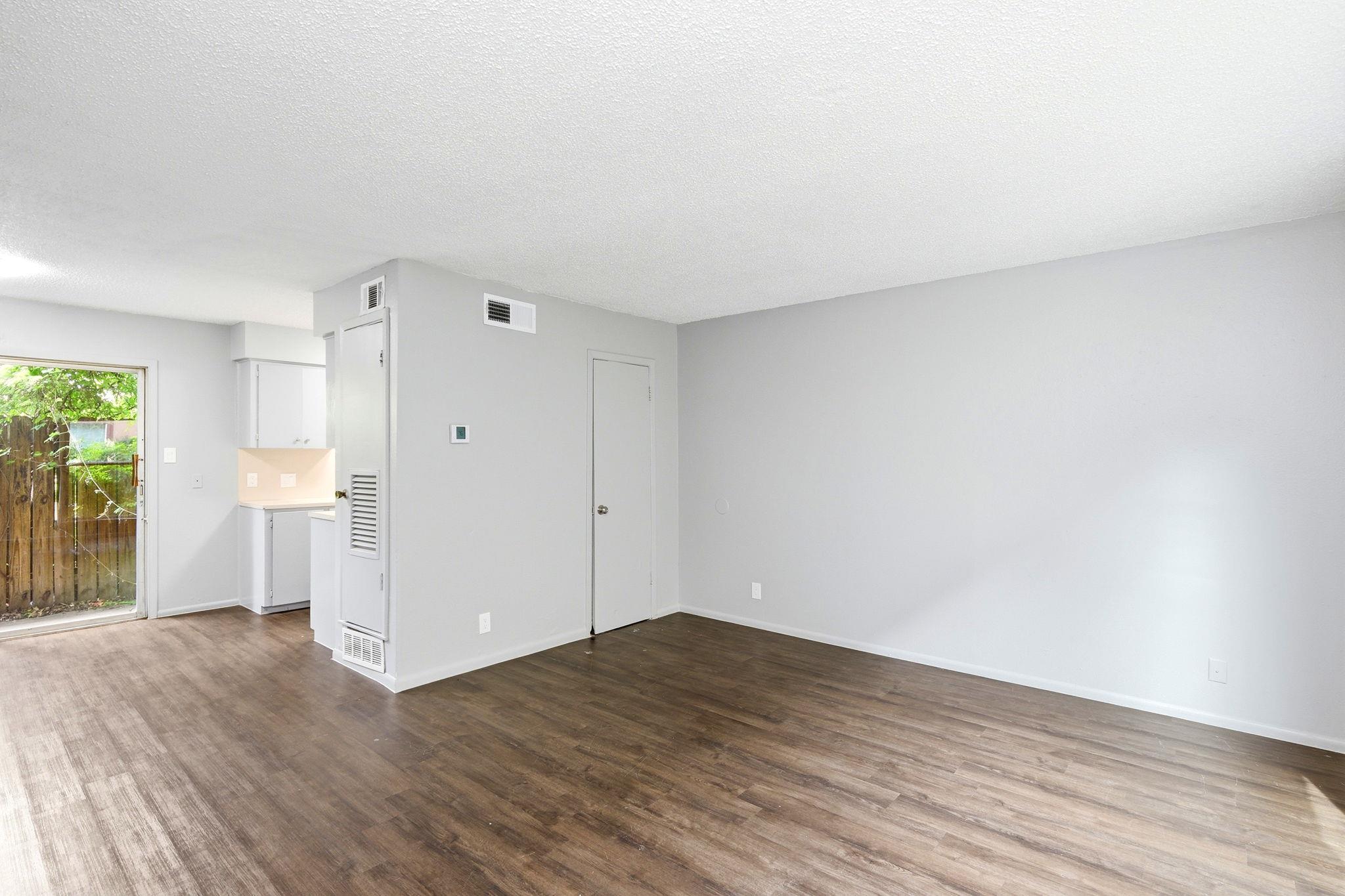 2319 Greenfield Pkwy # 105, Austin, TX 78741