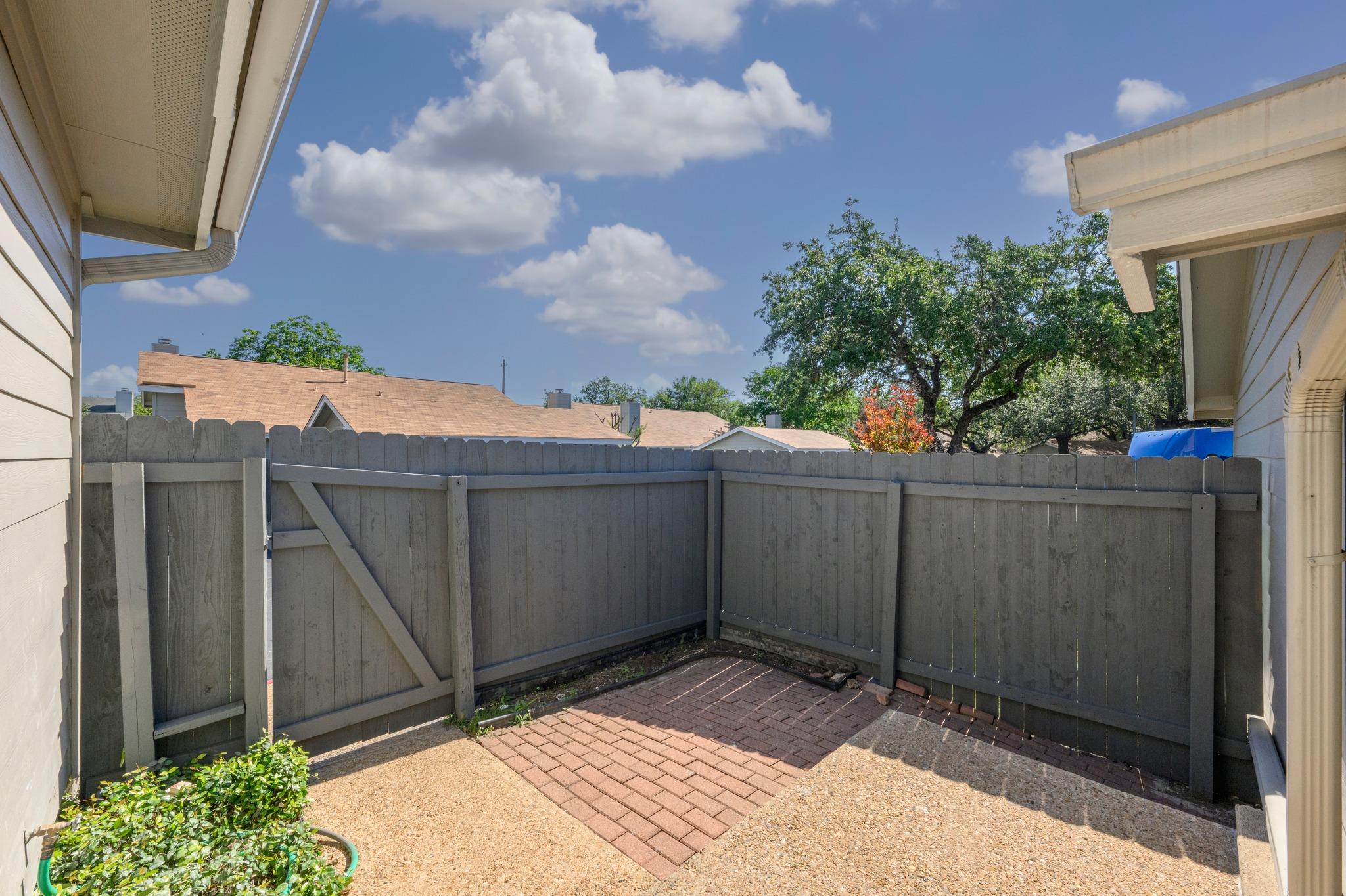 6501 Brush Country Rd # 120, Austin, TX 78749
